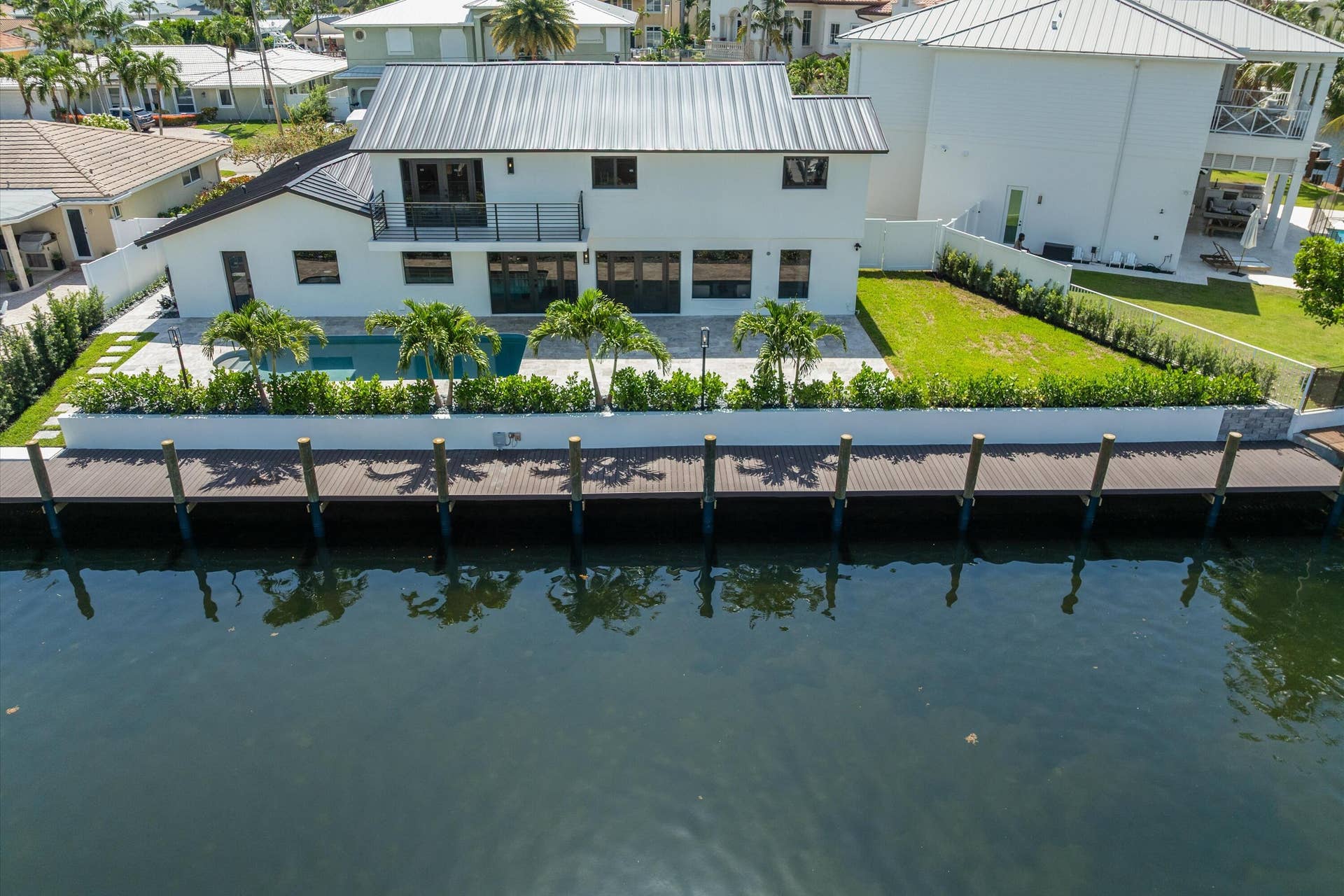 38-3711 NE 27th Ave LHP, FL-909