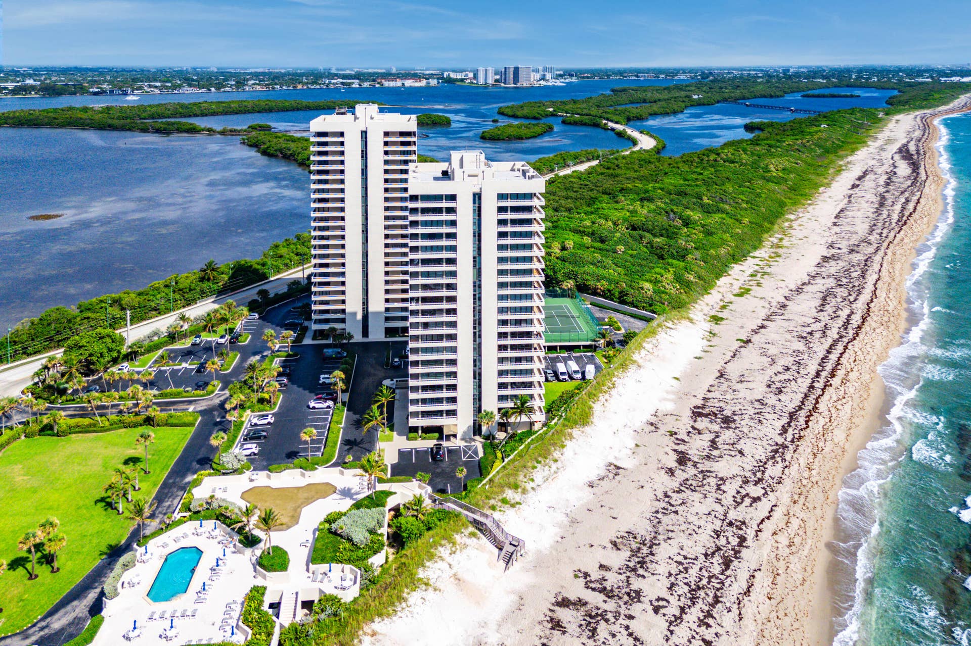 5540 N Ocean Drive, #1c, Singer Island, FL 33404 048-5540NorthOceanDrive-1C-RivieraBeach-