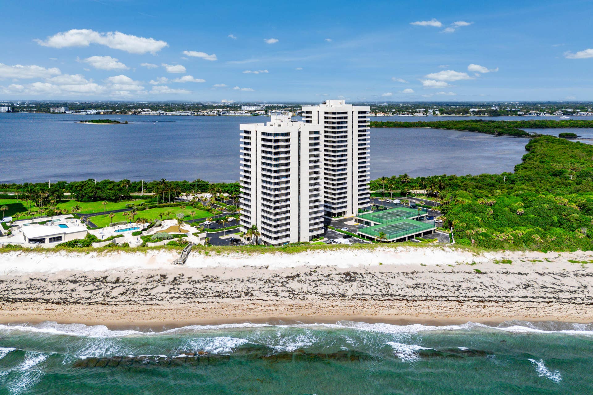 5540 N Ocean Drive, #1c, Singer Island, FL 33404 049-5540NorthOceanDrive-1C-RivieraBeach-