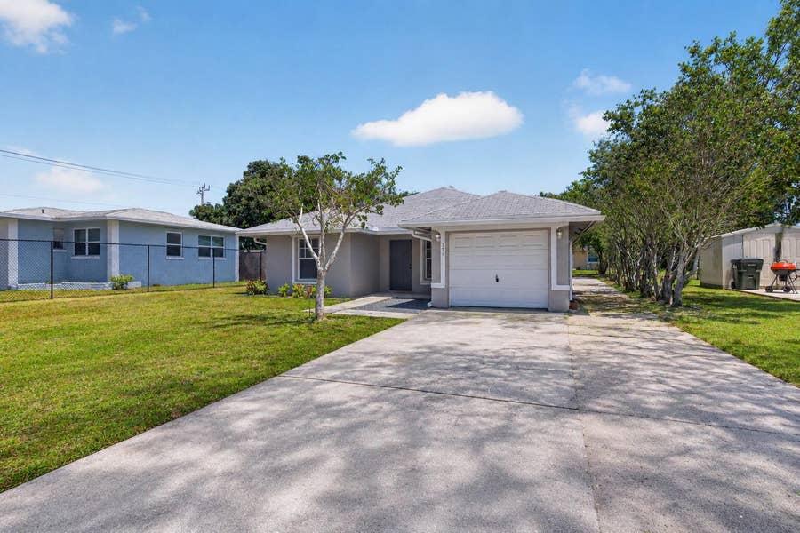Property photo for 351 NW 8th Avenue, Delray Beach, FL