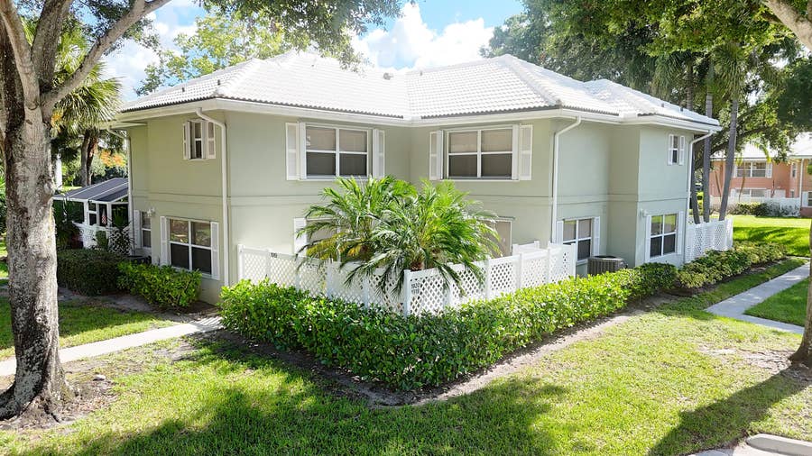 Property photo for 1919 Hartford Court, West Palm Beach, FL
