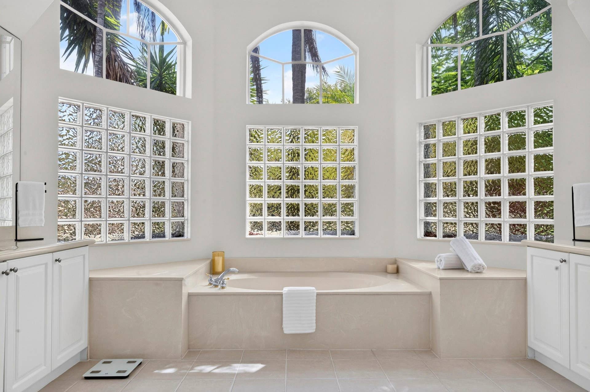 6529 NW 103rd Terrace, Parkland, FL 33076 036-056-Primary Bath-4000x2660