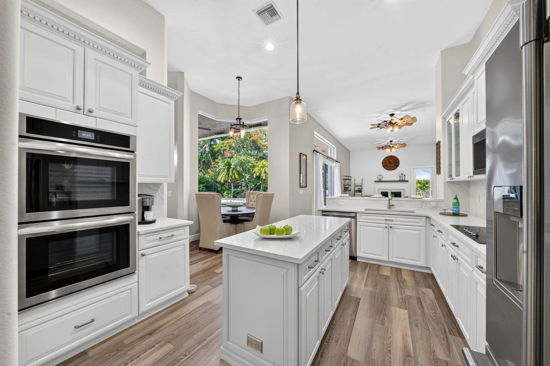 6529 NW 103rd Terrace, Parkland, FL 33076 018-027-KitchenBreakfast-4000x2662