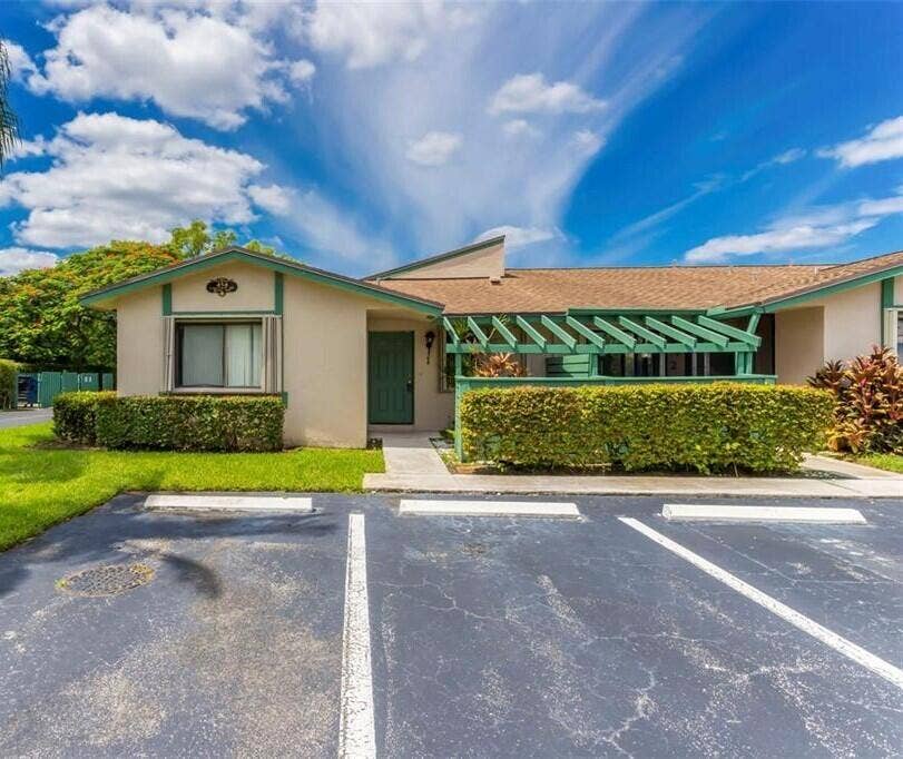 Property photo for 454 Lakeview Drive, #1, Weston, FL