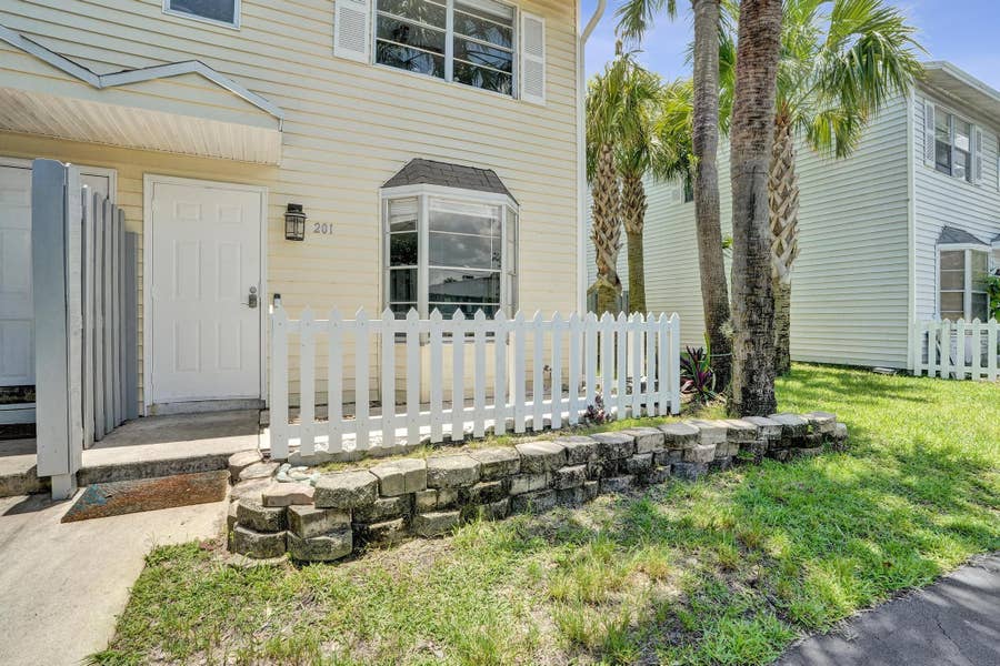 Property photo for 201 SW 3rd Street, #201, Pompano Beach, FL