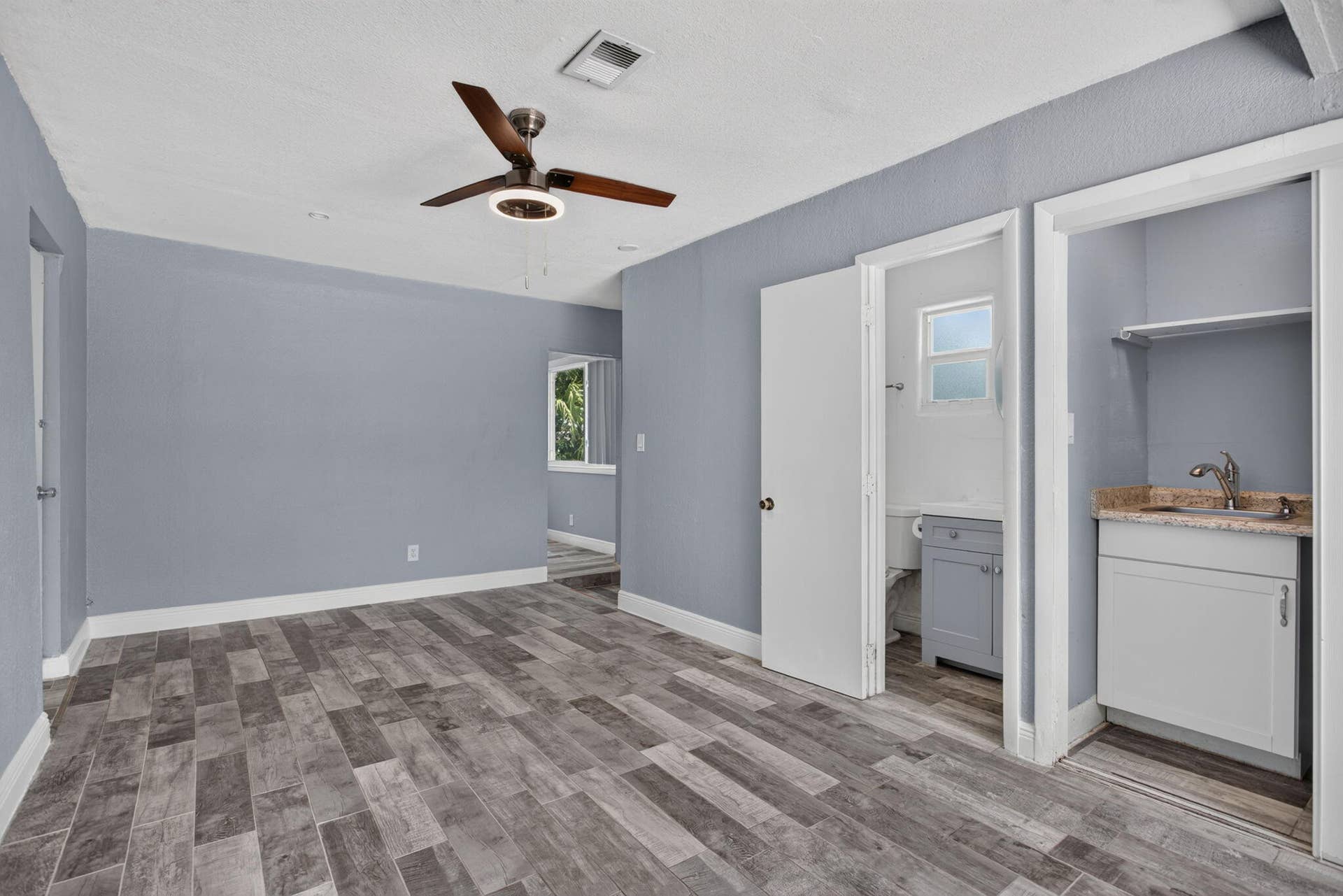2811 NE 9th Terrace, Pompano Beach, FL 33064 25-web-or-mls-2811-6972