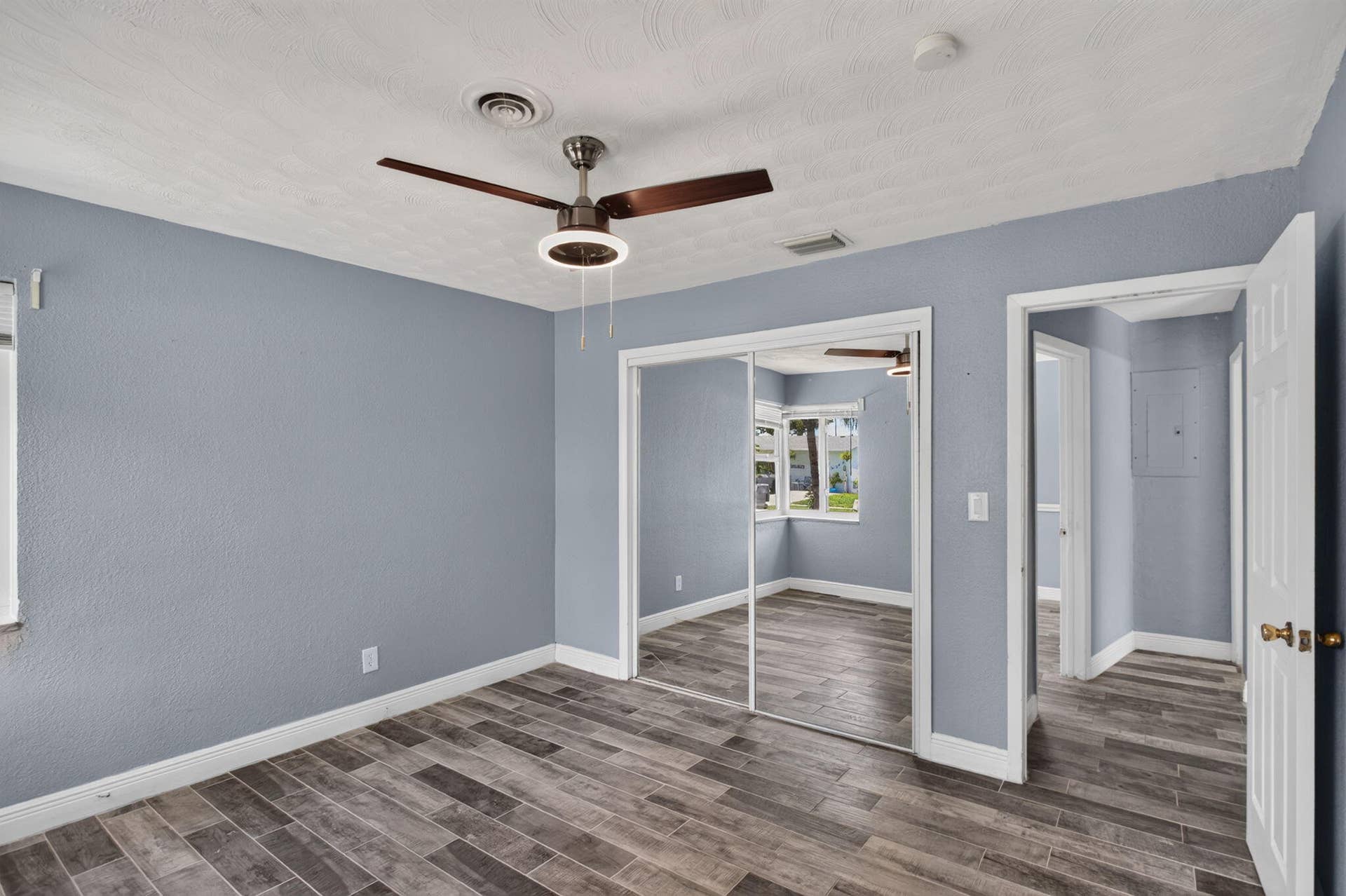 2811 NE 9th Terrace, Pompano Beach, FL 33064 35-web-or-mls-2811-7021