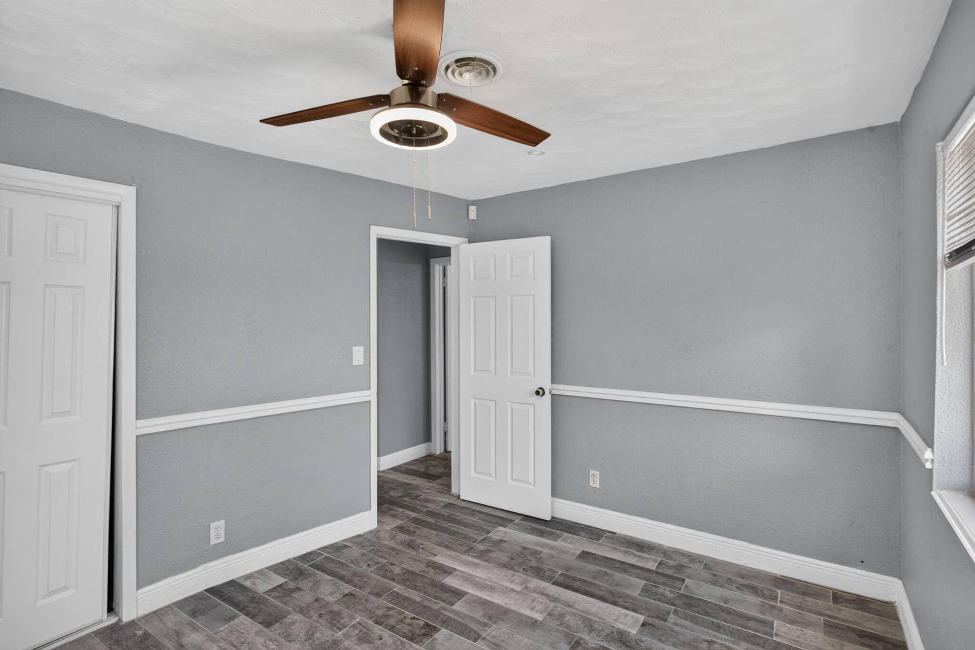 2811 NE 9th Terrace, Pompano Beach, FL 33064 33-web-or-mls-2811-7011