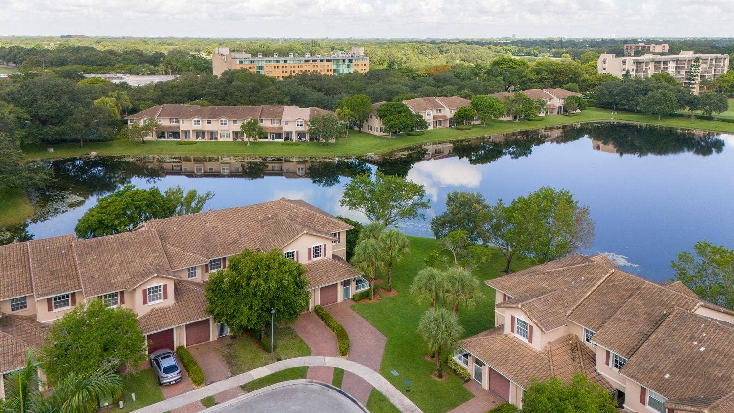 3501 Lakeside Drive, Davie, FL 33328 035-019-Aerial-1500x844