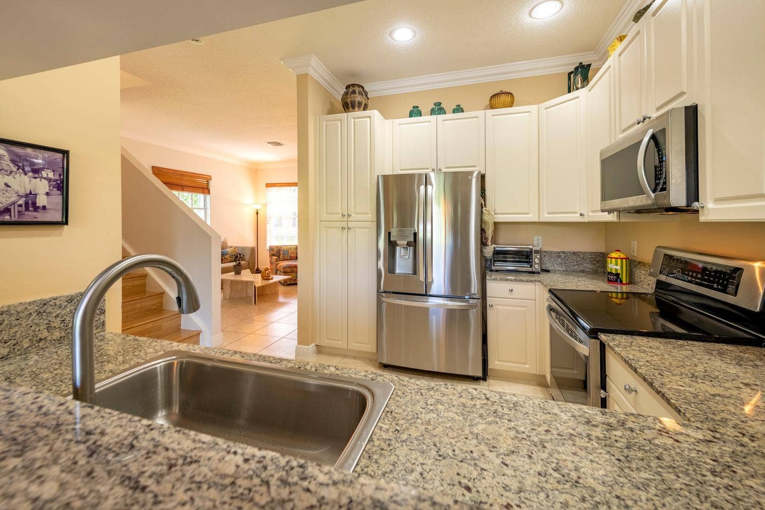 3501 Lakeside Drive, Davie, FL 33328 017-039-Kitchen-1500x1000