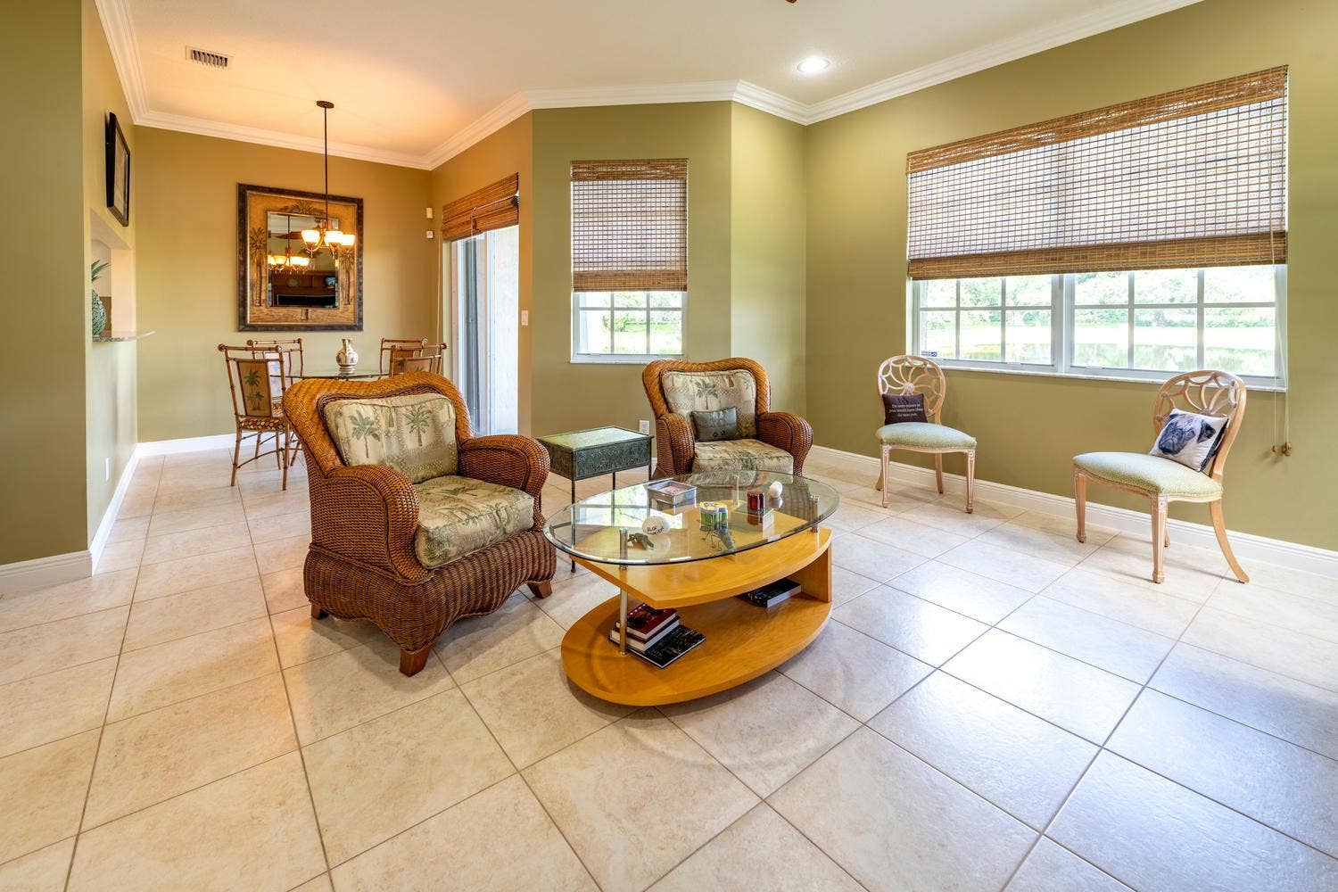 3501 Lakeside Drive, Davie, FL 33328 019-043-Family RoomBreakfast-1500x1000