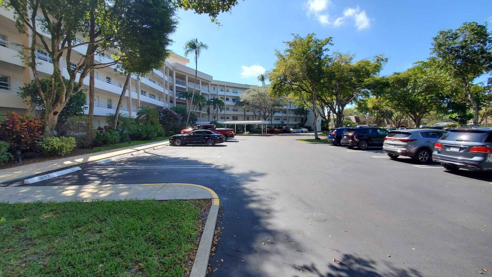 GUEST PARKING