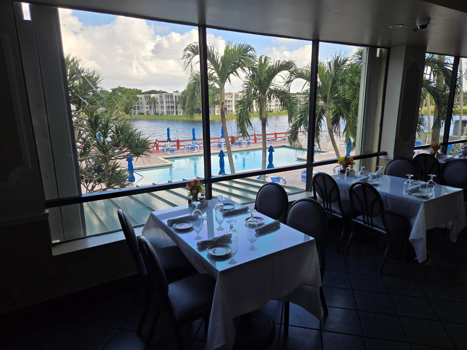 Lake view dinning room