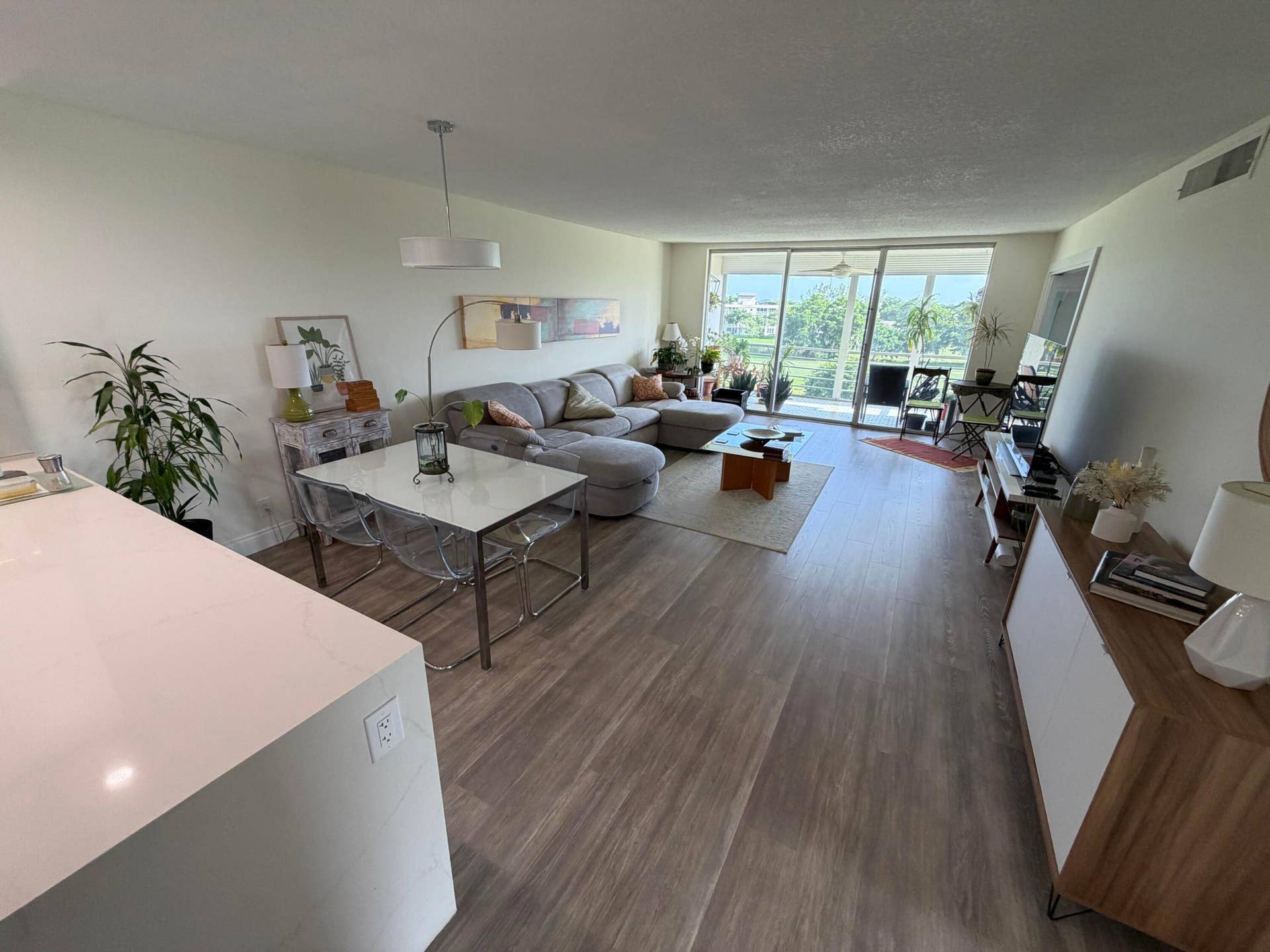3001 S Course Drive, #501, Pompano Beach, FL 33069 living