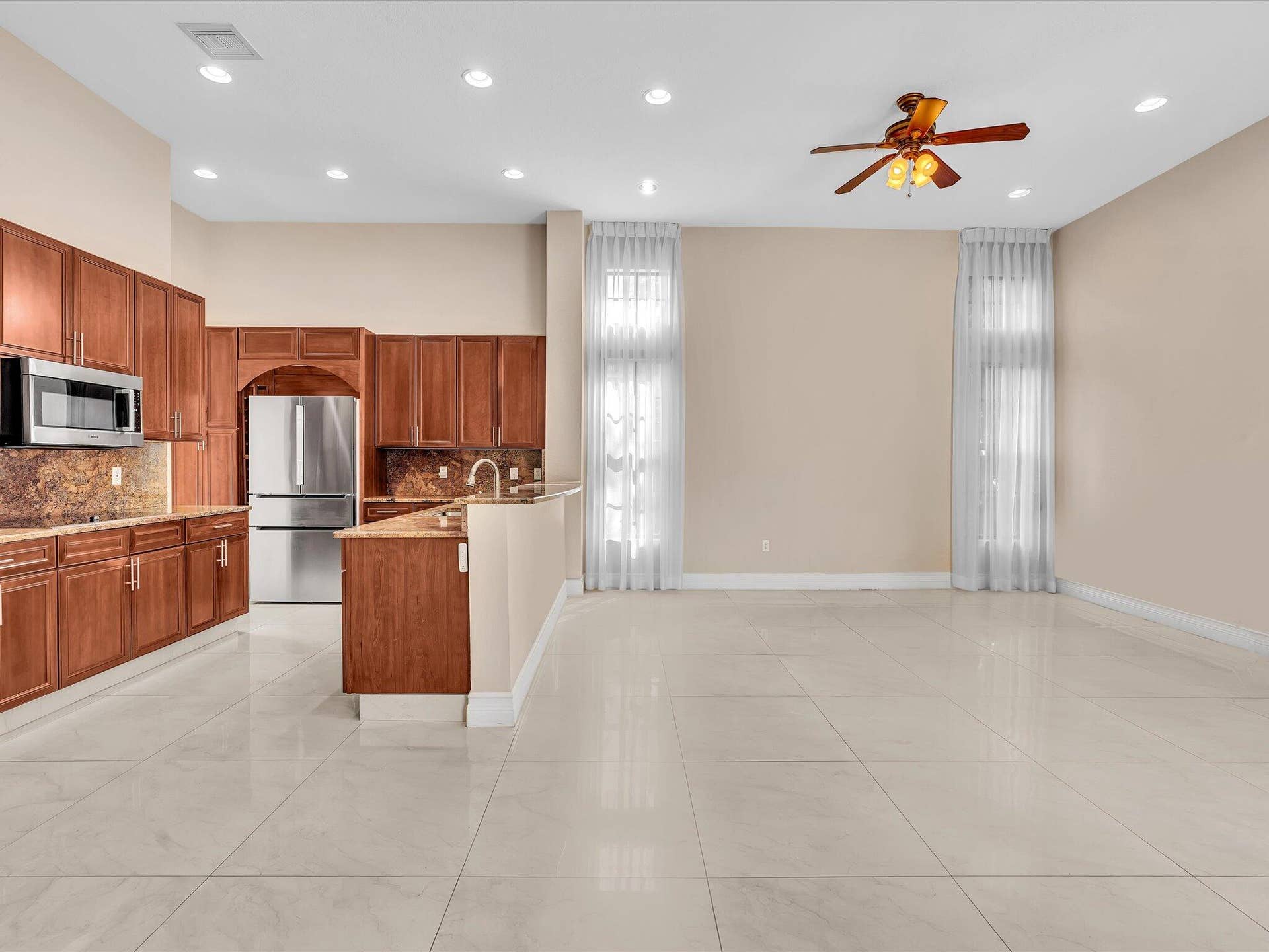 3445 NW 87th Avenue, Hollywood, FL 33024 019-FPP00086