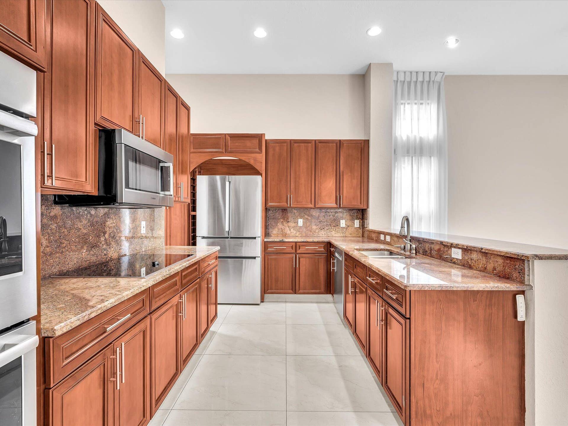 3445 NW 87th Avenue, Hollywood, FL 33024 028-FPP00126