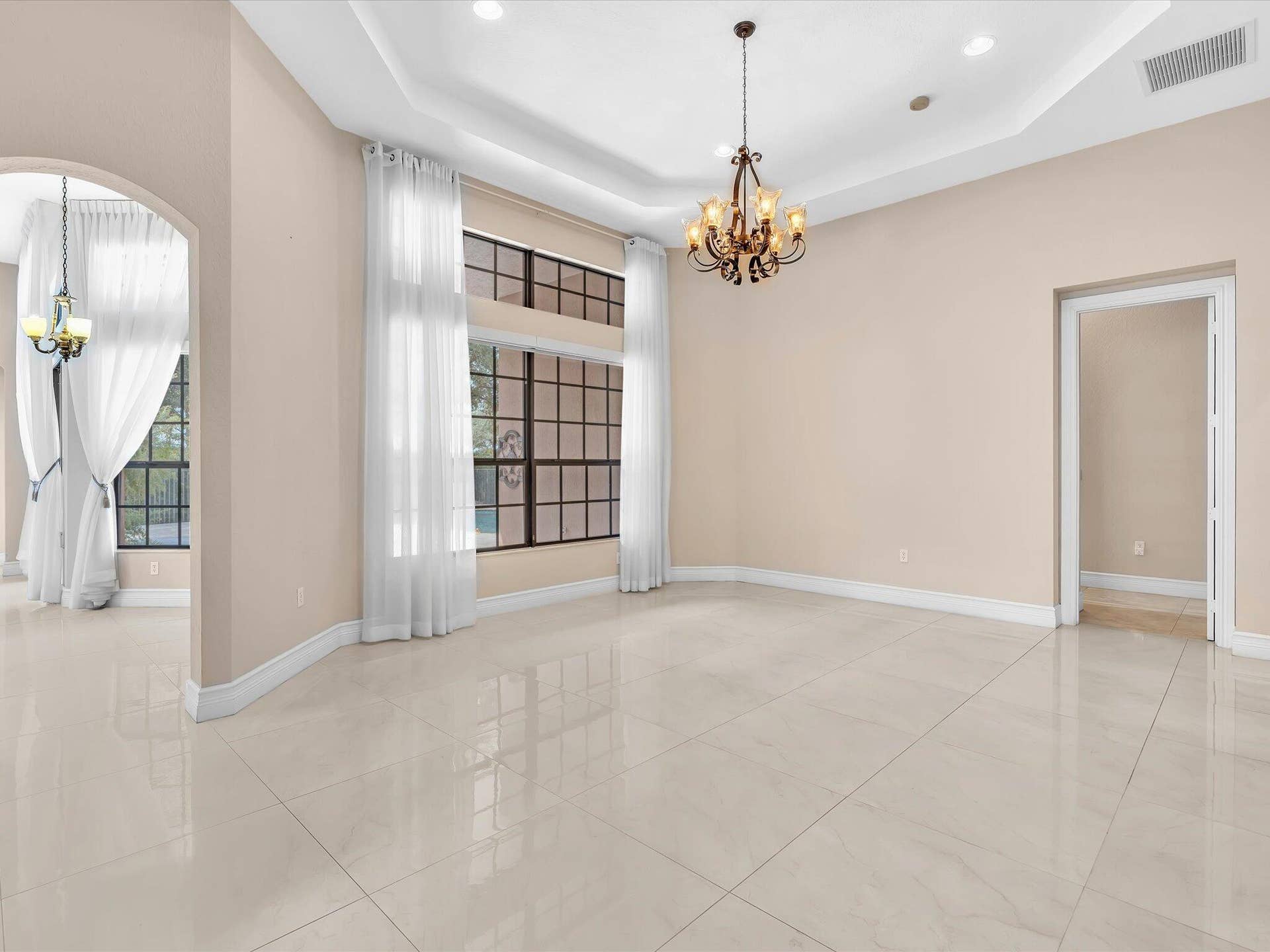 3445 NW 87th Avenue, Hollywood, FL 33024 011-FPP00056