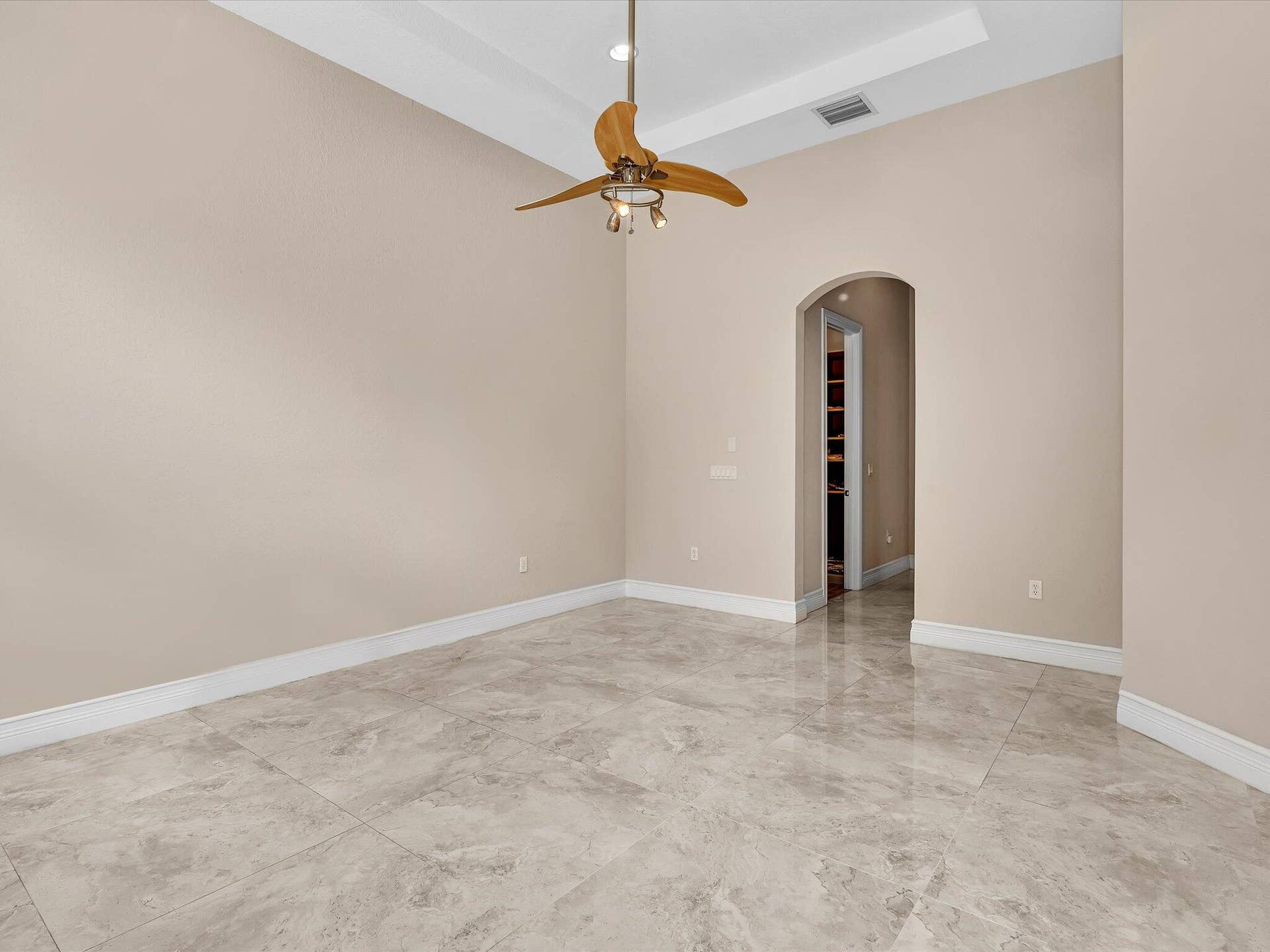 3445 NW 87th Avenue, Hollywood, FL 33024 064-FPP00301