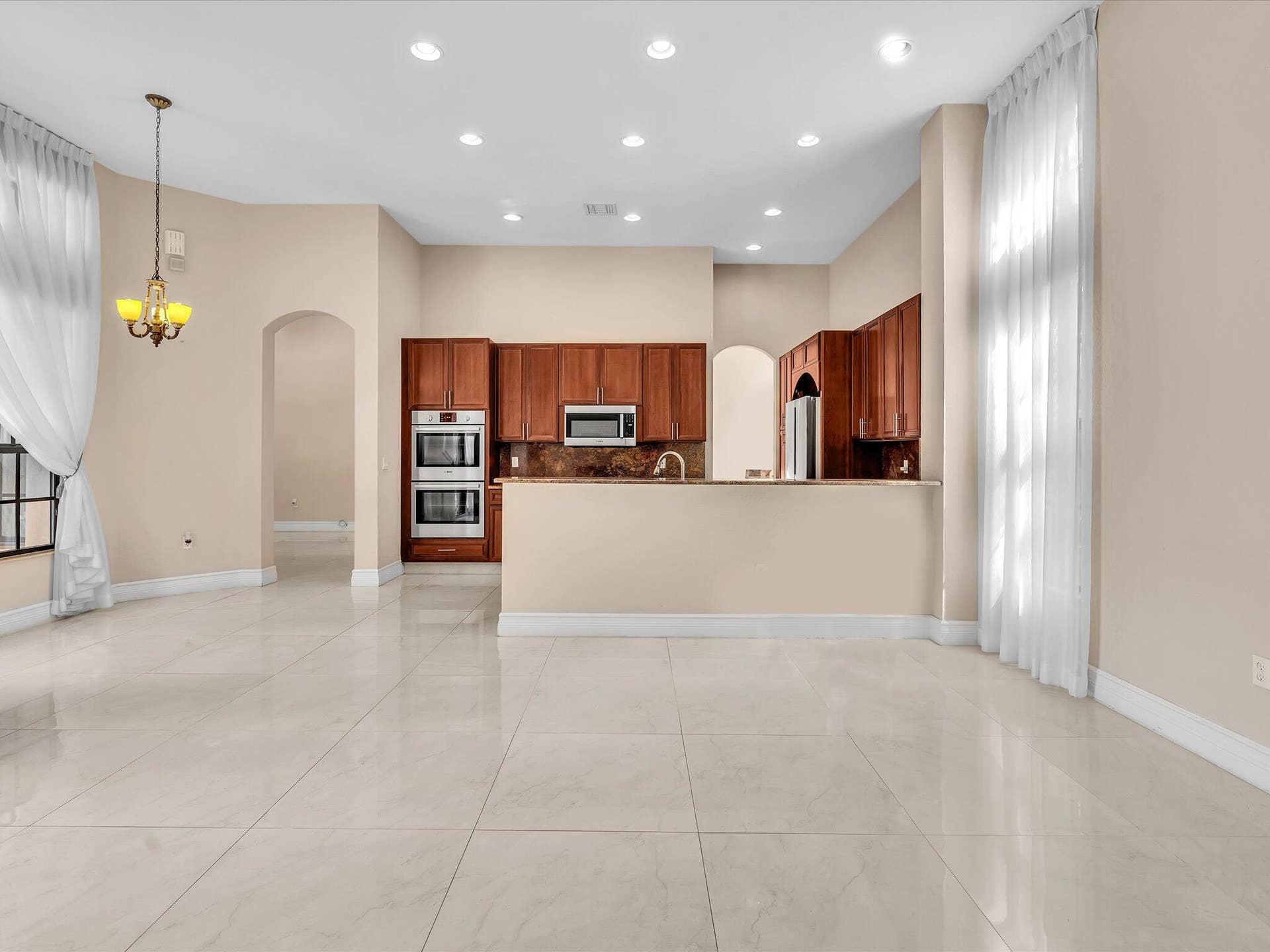 3445 NW 87th Avenue, Hollywood, FL 33024 022-FPP00096