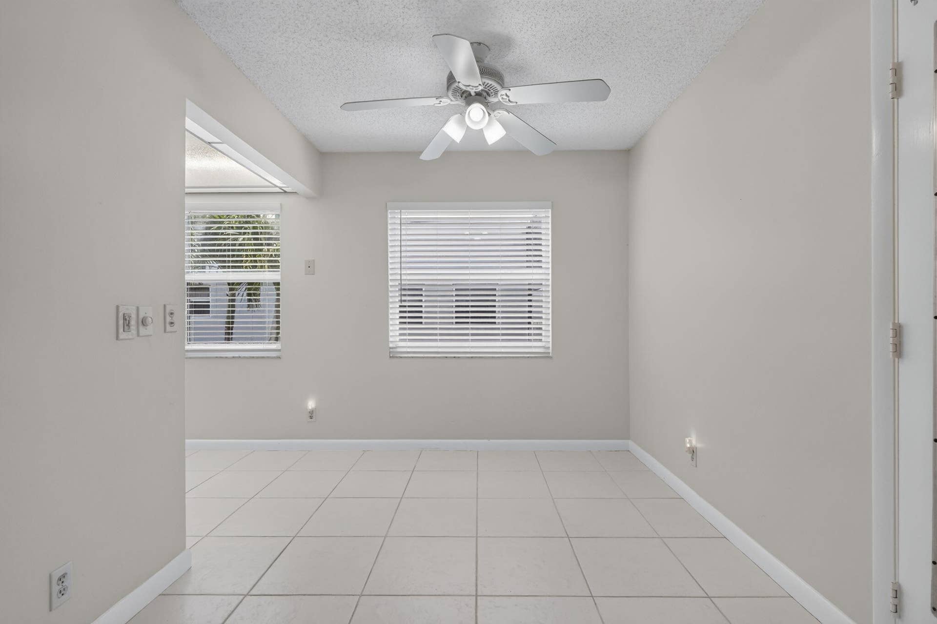 40 Burgundy A, Delray Beach, FL 33484 Dining area