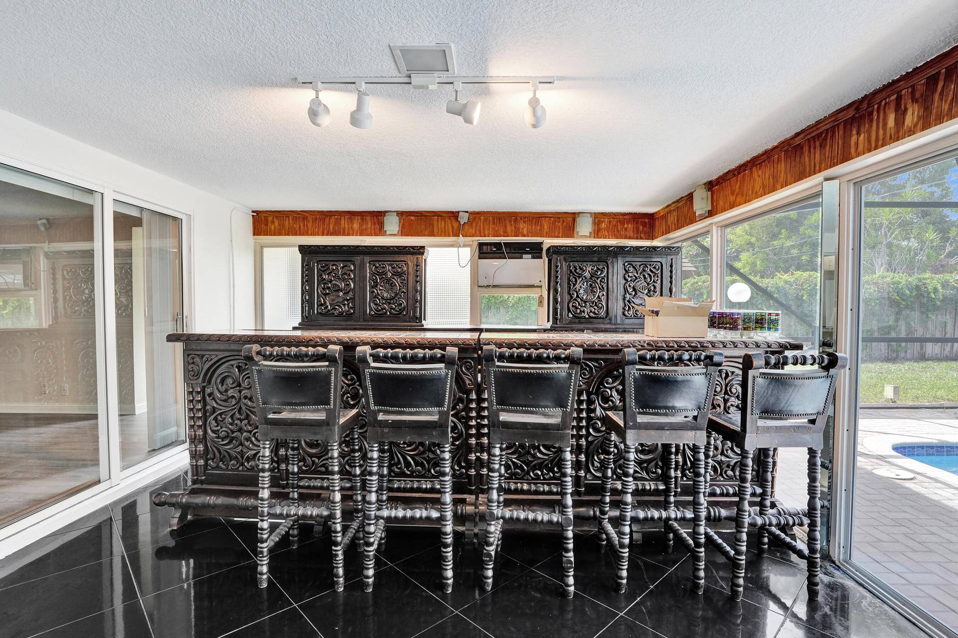 4755 NE 23rd Avenue, Fort Lauderdale, FL 33308 DSC09040