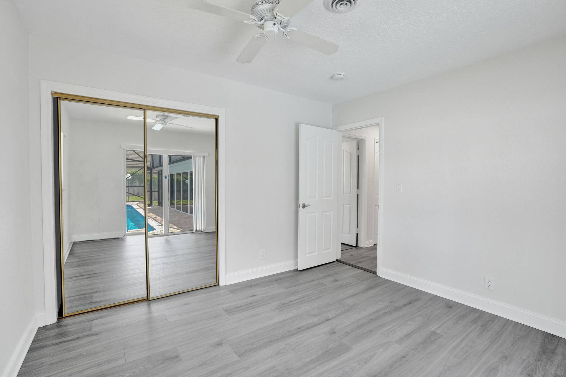 4755 NE 23rd Avenue, Fort Lauderdale, FL 33308 DSC09025