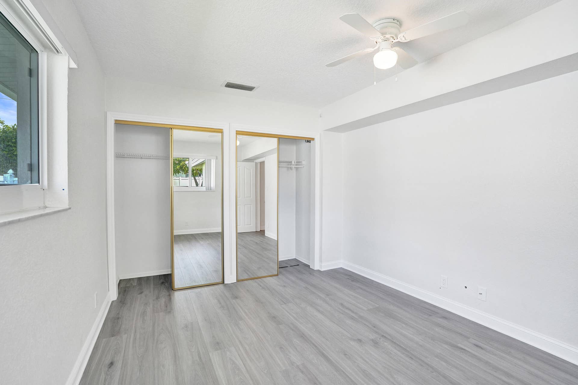 4755 NE 23rd Avenue, Fort Lauderdale, FL 33308 DSC08965