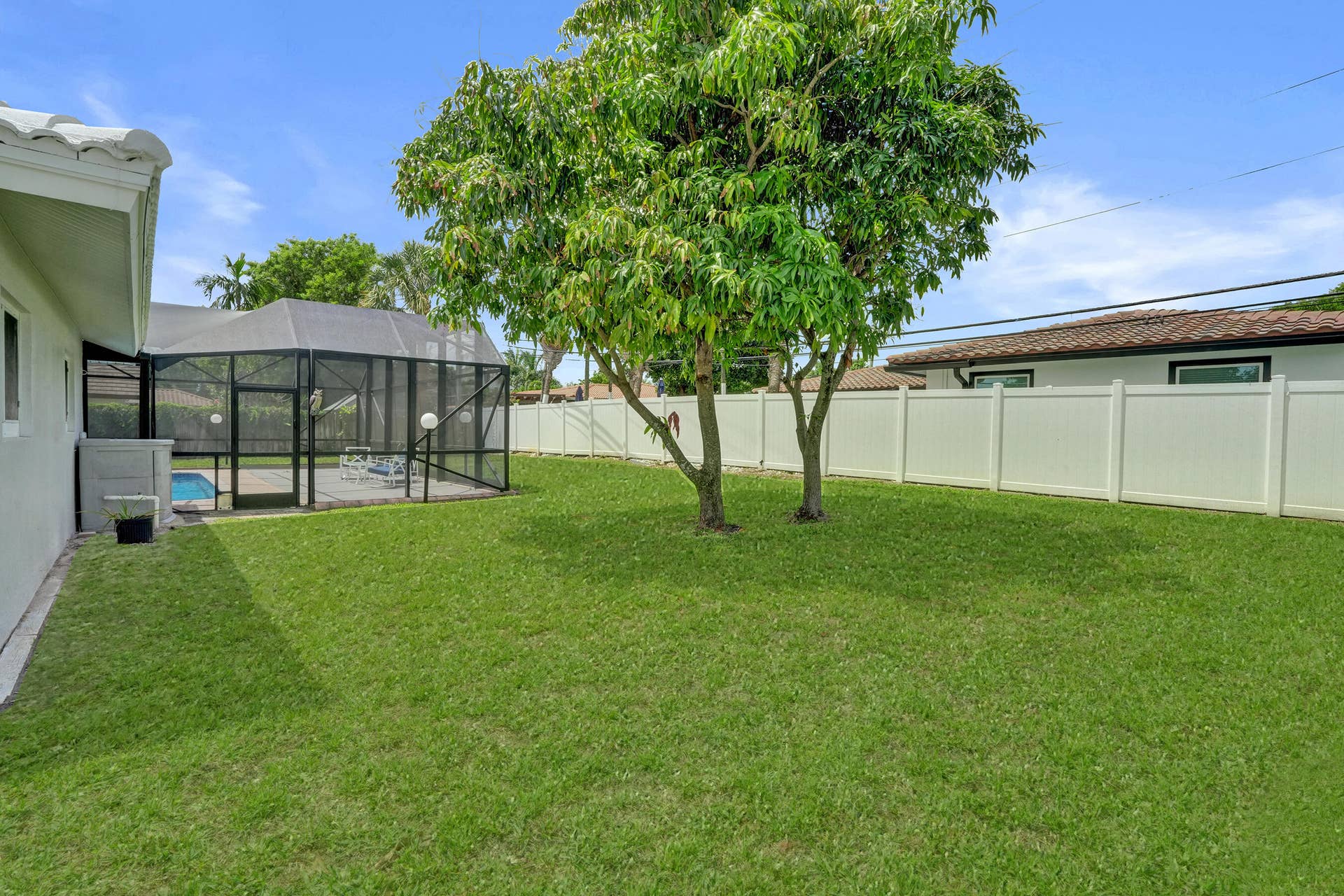 4755 NE 23rd Avenue, Fort Lauderdale, FL 33308 DSC09067