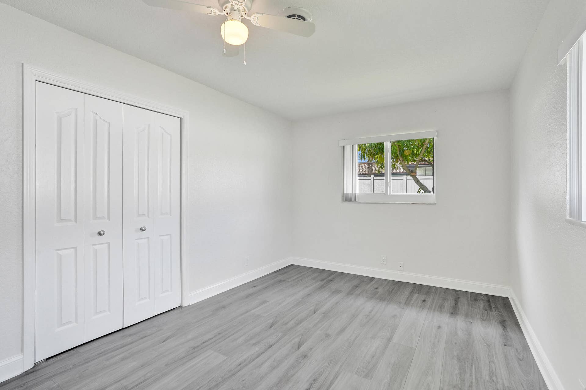 4755 NE 23rd Avenue, Fort Lauderdale, FL 33308 DSC08992