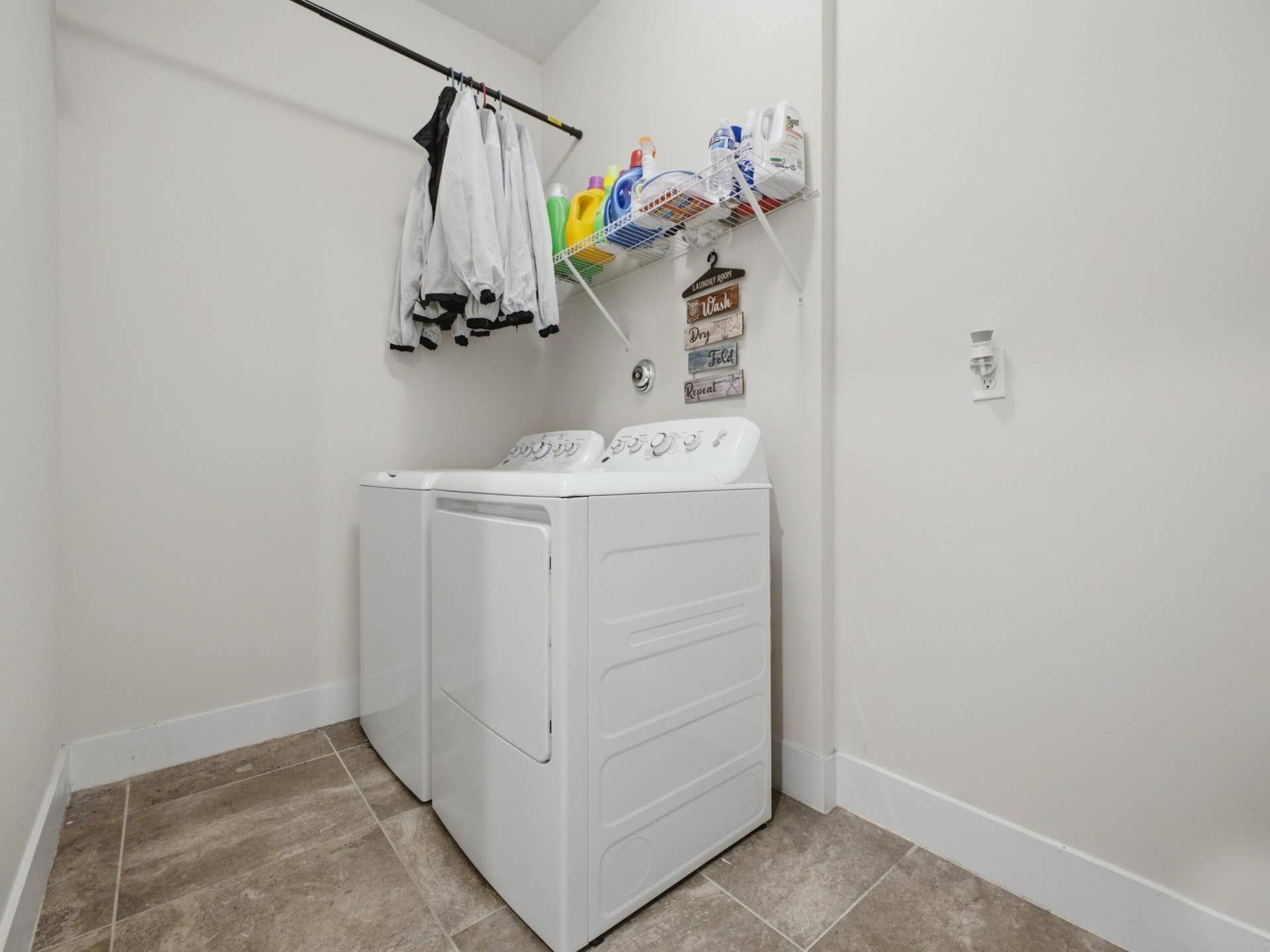 16312 Sandy Shore Drive, Westlake, FL 33470 Laundry