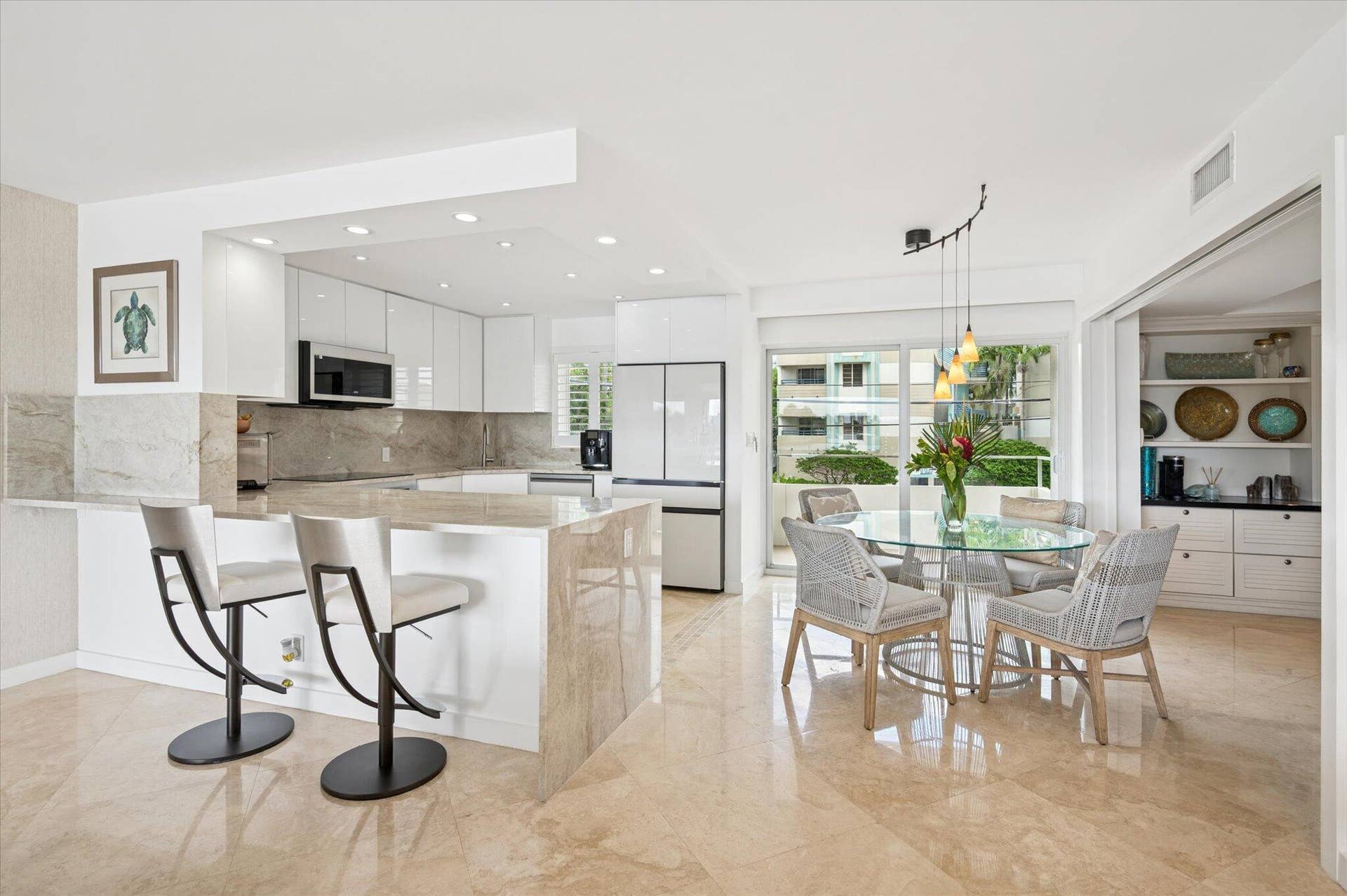 215 N Birch Road, #A2, Fort Lauderdale, FL 33304 08-Carbonara-215 N Birch Rd #2A-8
