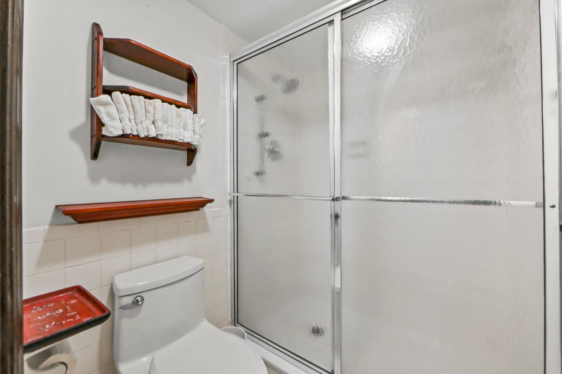 308 Golfview Road, #101, North Palm Beach, FL 33408 23 Bathroom 01