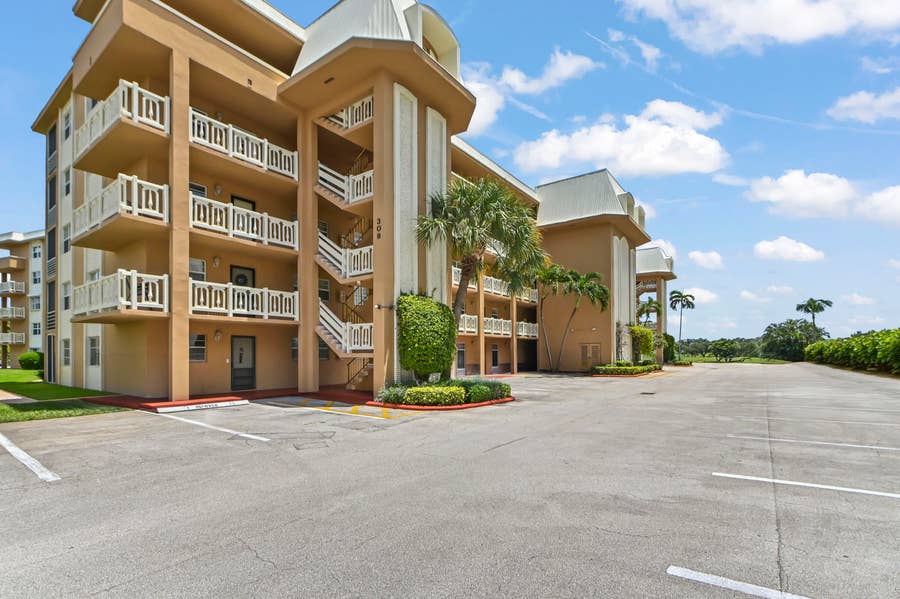 Property photo for 308 Golfview Road, #101, North Palm Beach, FL