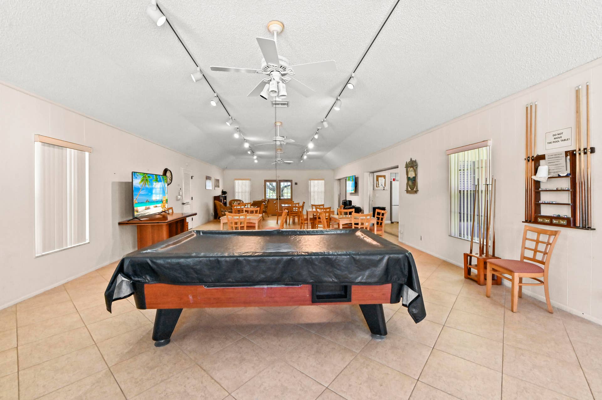 308 Golfview Road, #101, North Palm Beach, FL 33408 33 clubhouse 03