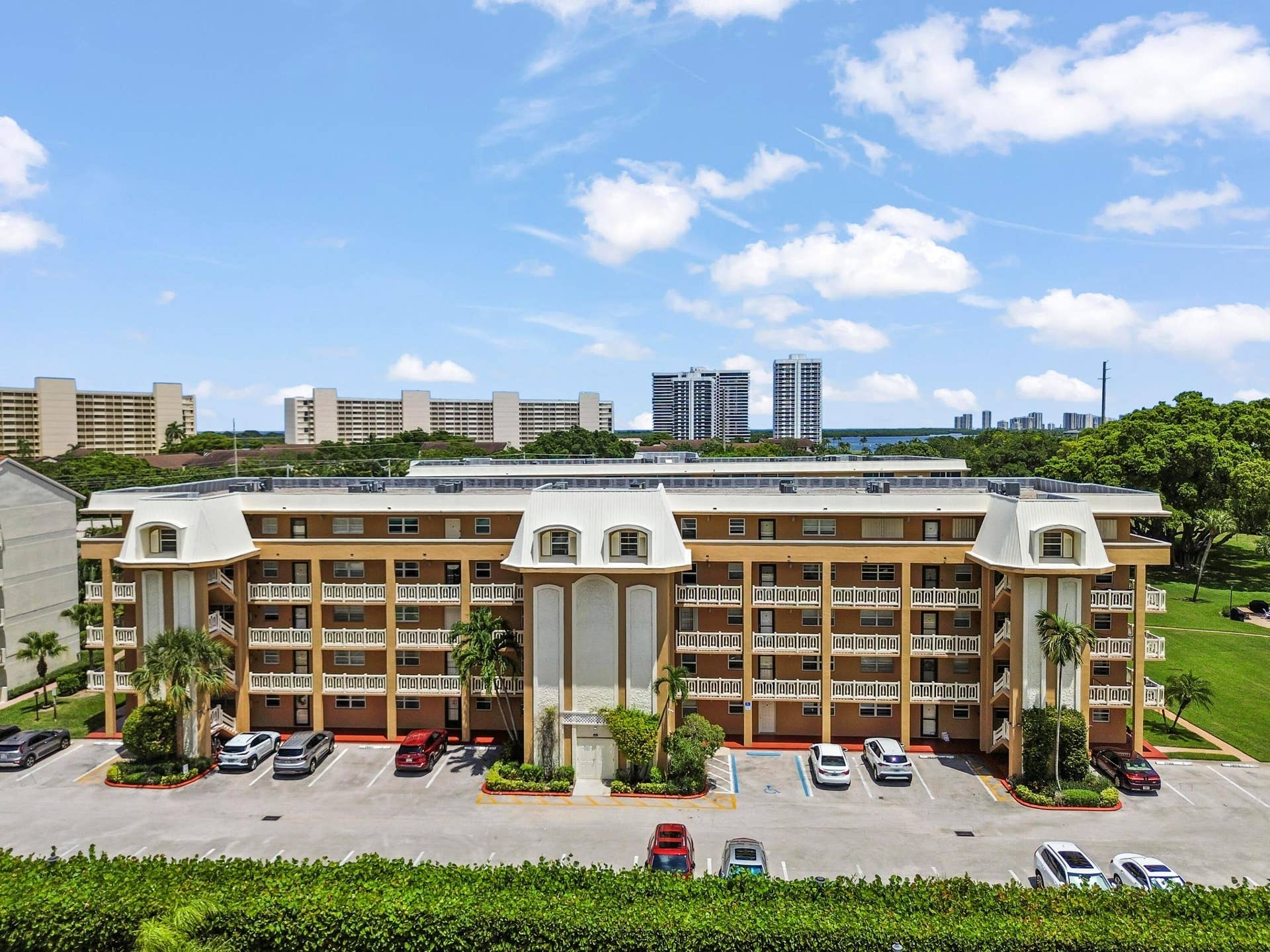308 Golfview Road, #101, North Palm Beach, FL 33408 37 Drone 01