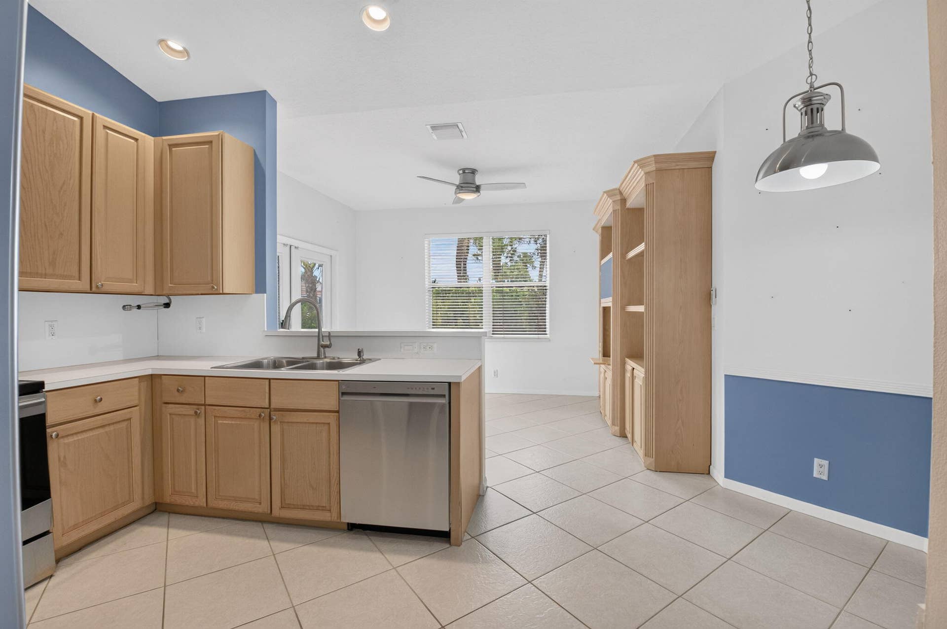 23256 Alora Drive, Boca Raton, FL 33433 Kitchen