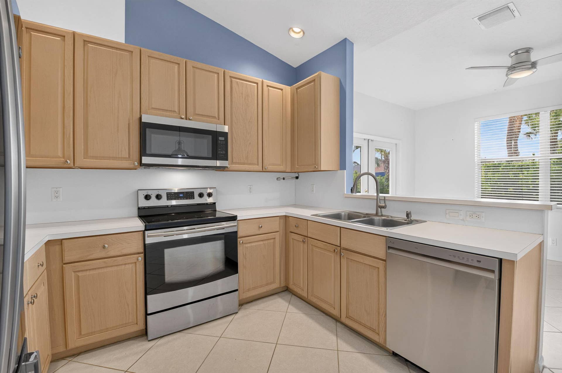 23256 Alora Drive, Boca Raton, FL 33433 Kitchen