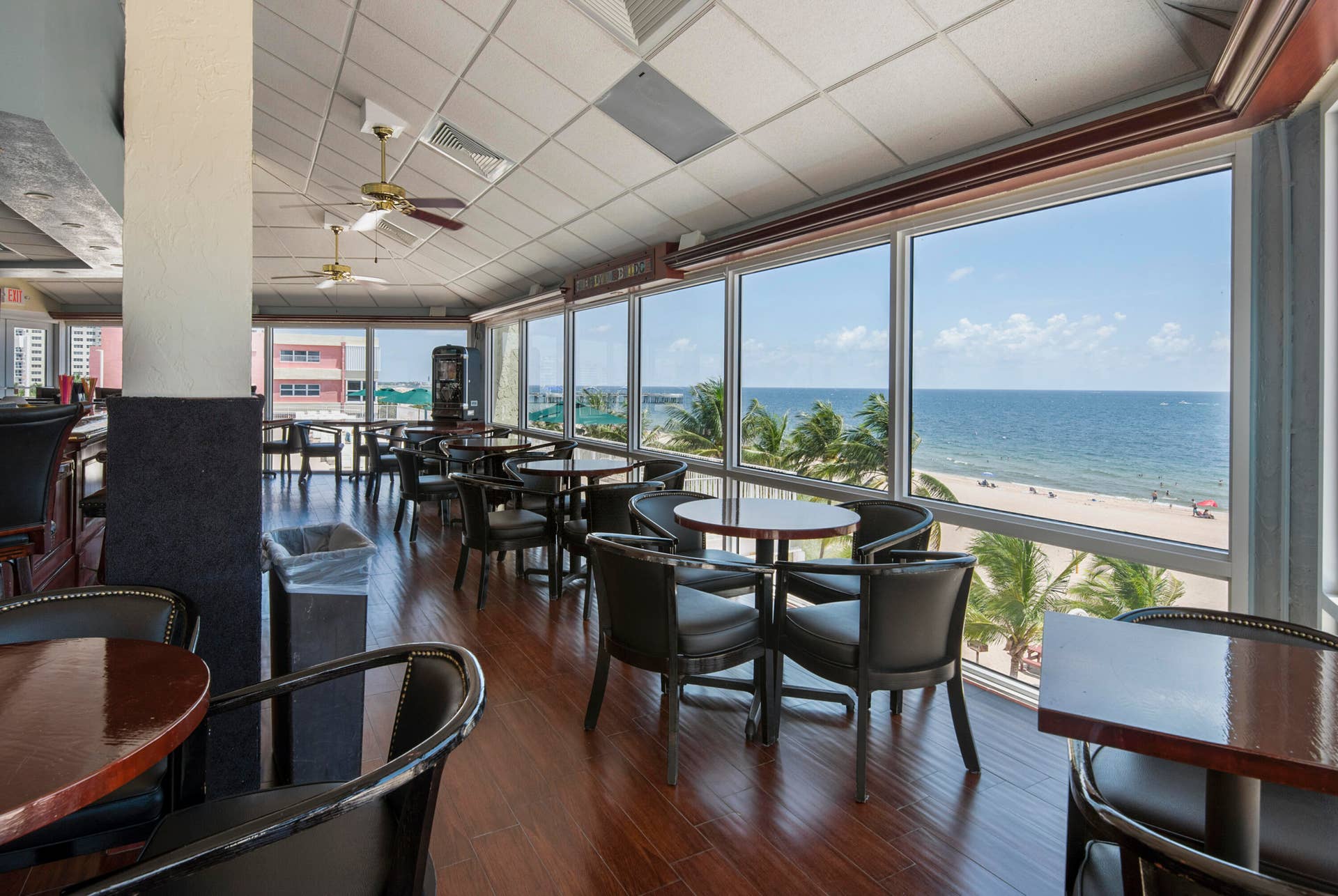 101 Briny Avenue, #808, Pompano Beach, FL 33062 Bar 2