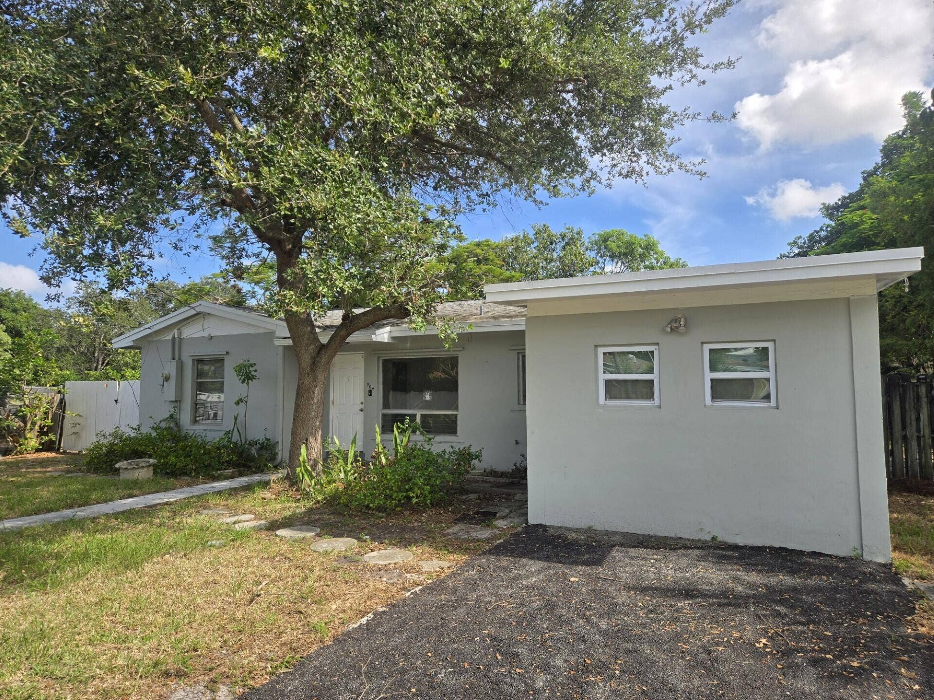 904 SE 12th Street, Fort Lauderdale, FL 33316 1