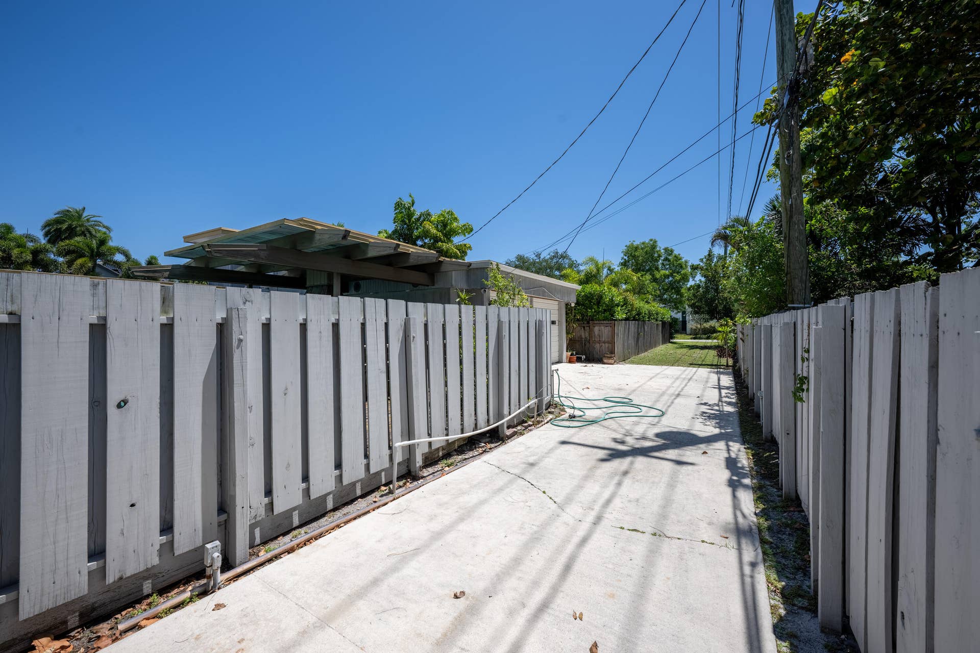 70 ft Driveway access