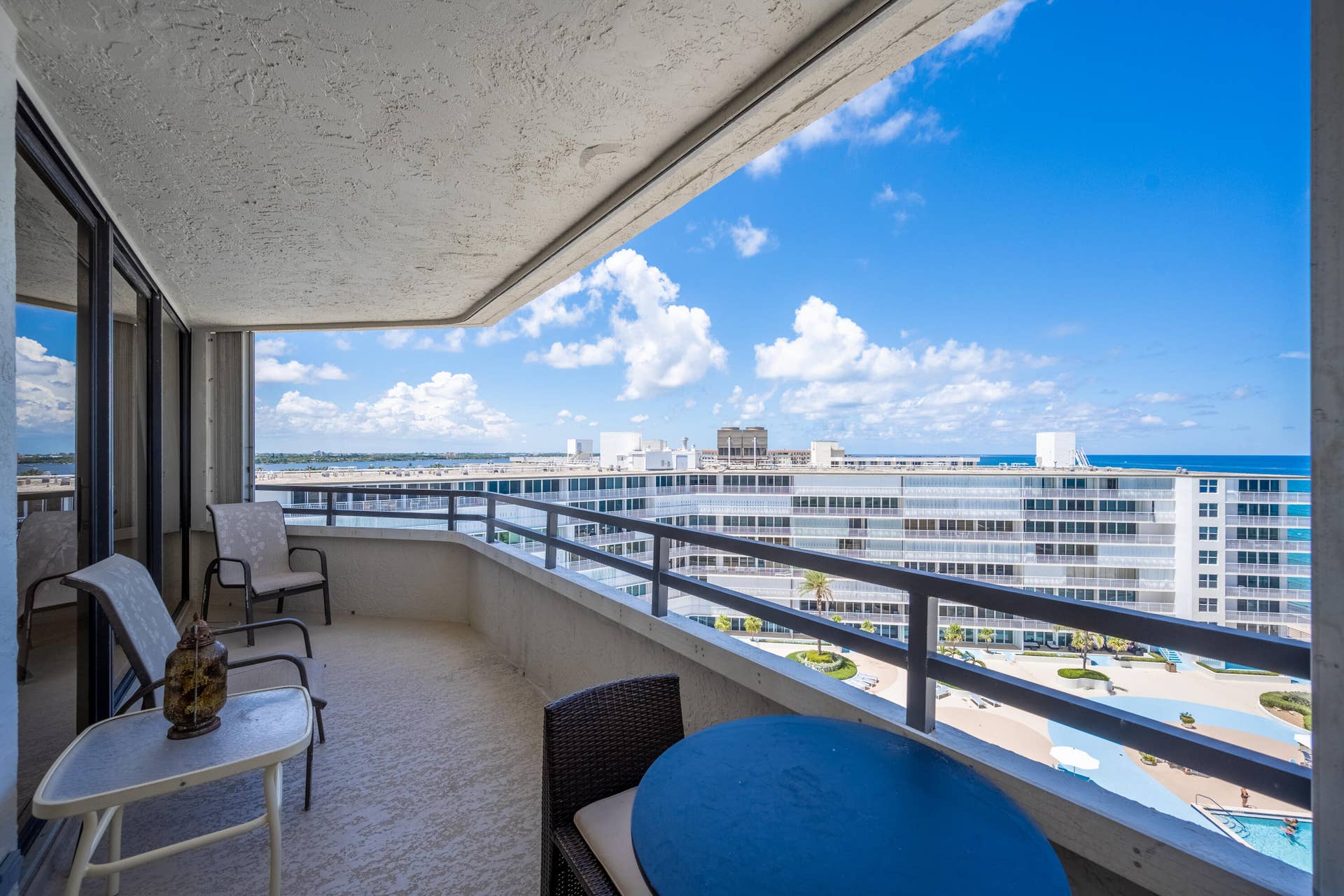 3560 S Ocean Boulevard, #Ph-6, South Palm Beach, FL 33480 28-DSC_6398-HDR