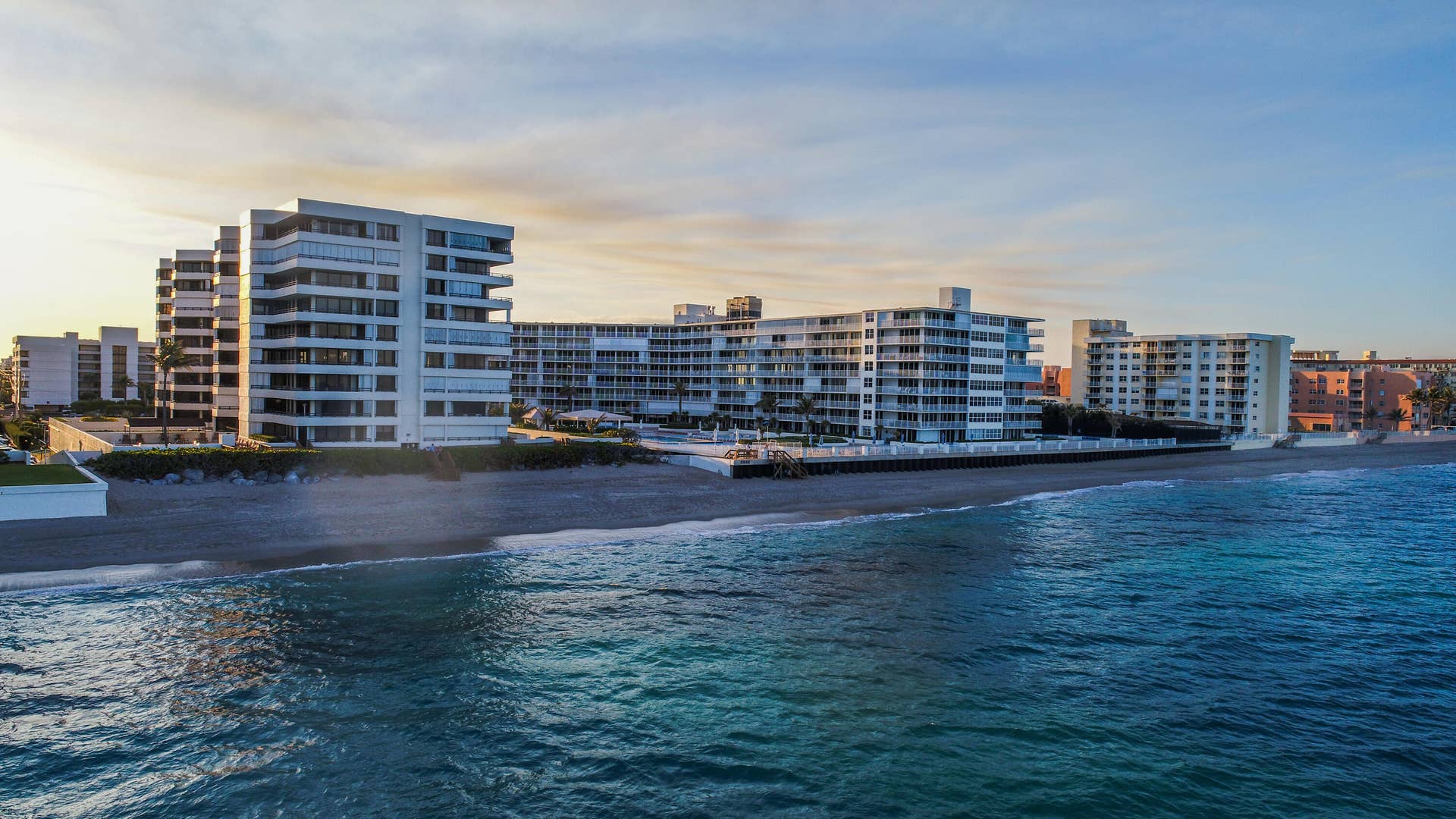 3560 S Ocean Boulevard, #Ph-6, South Palm Beach, FL 33480 Concordia