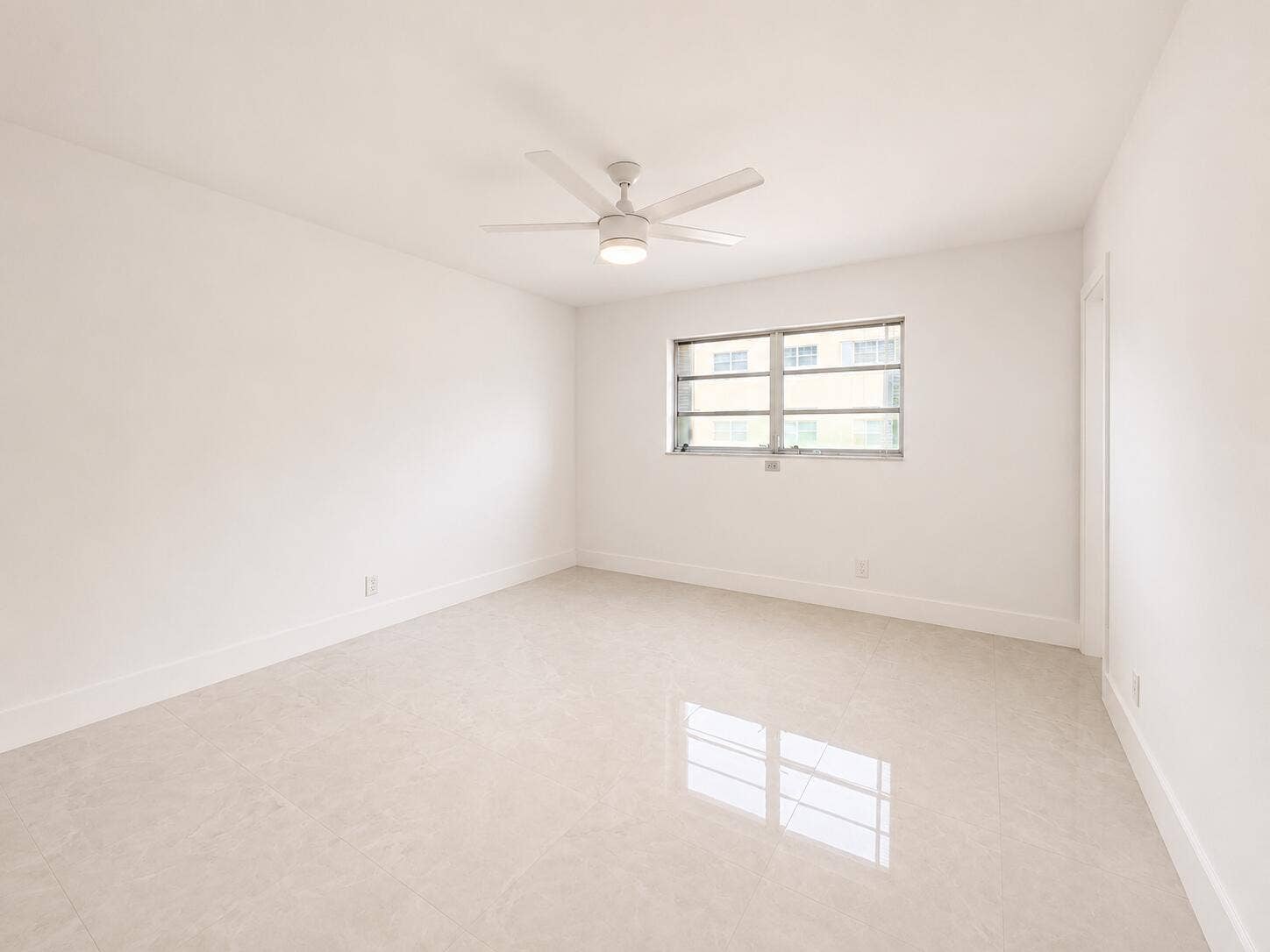5300 Washington Street, #G126, Hollywood, FL 33021 36B8F768-2F90-4954-8EF2-16D3CED05A51