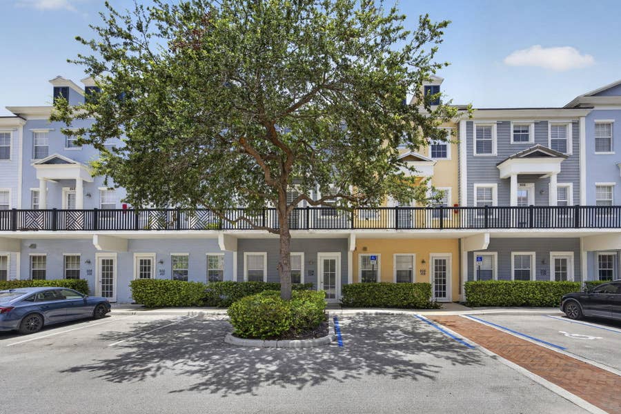 Property photo for 425 Greenwich Circle, #204, Jupiter, FL