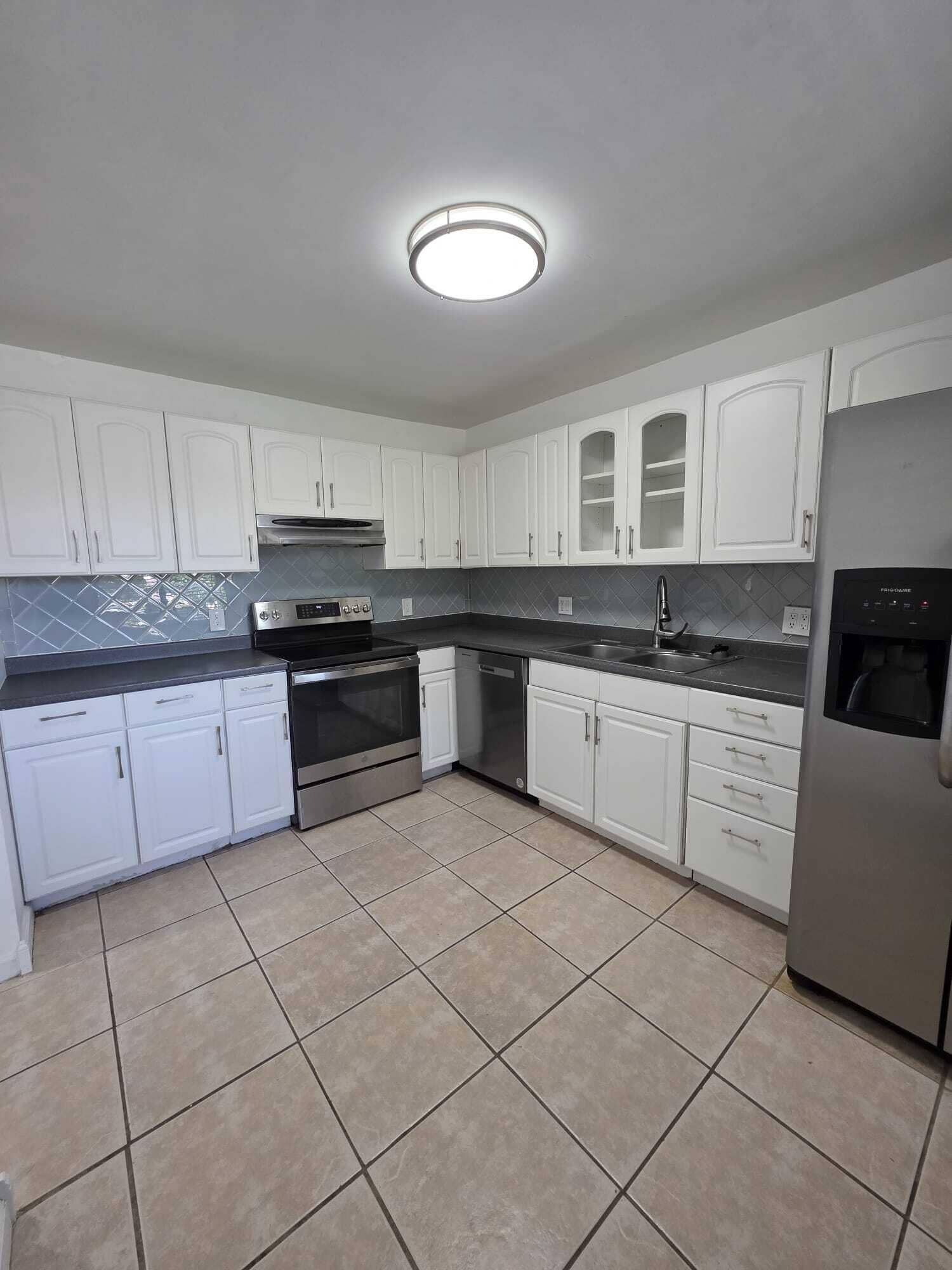 390 Racquet Club Road, #204, Weston, FL 33326 WhatsApp Image 2026-07-09 at 8.39.18 PM