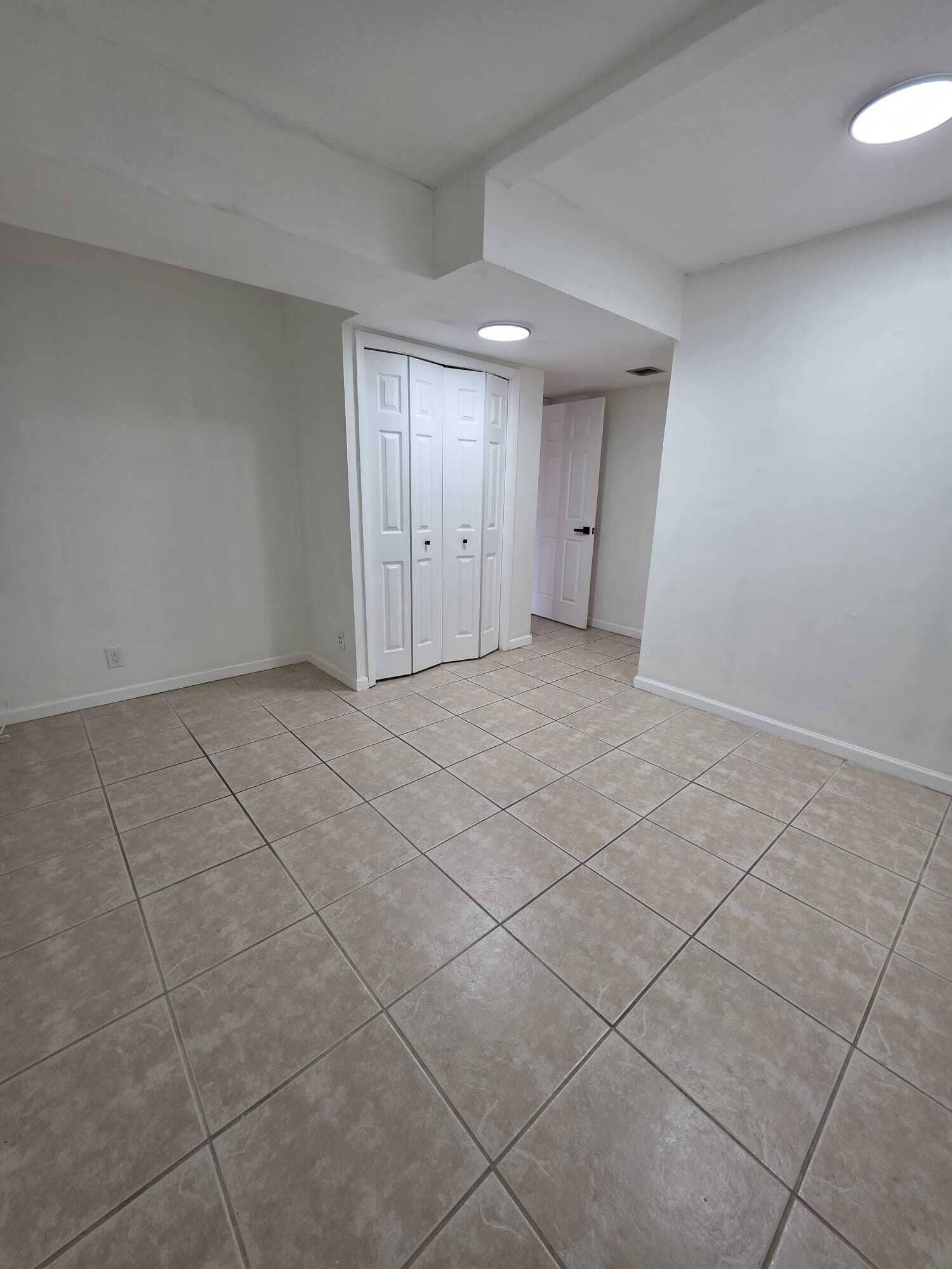 390 Racquet Club Road, #204, Weston, FL 33326 WhatsApp Image 2026-07-09 at 8.39.16 PM