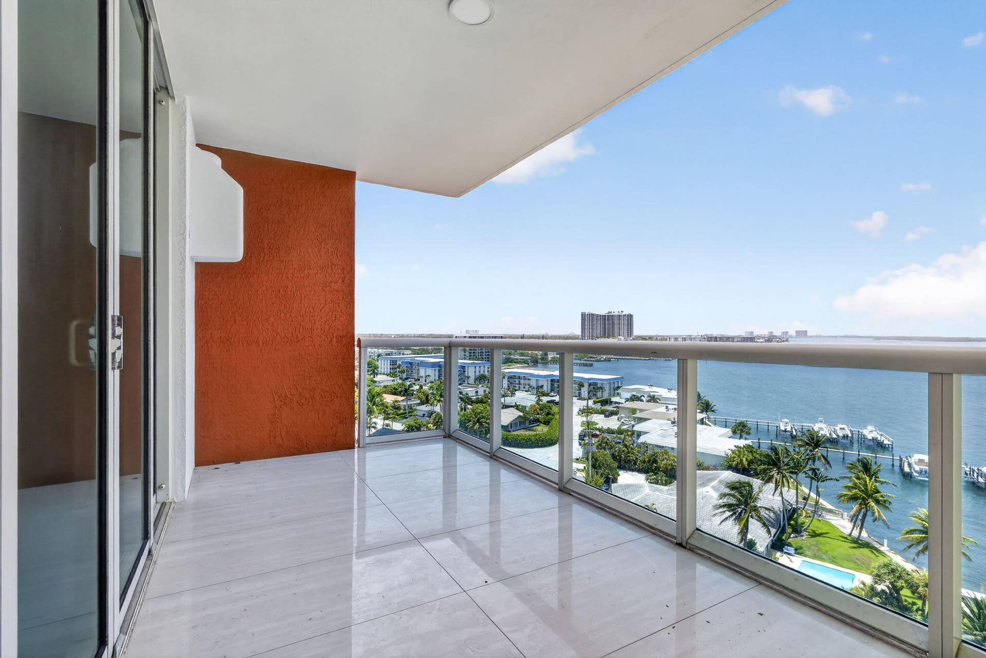 2650 Lake Shore Drive, #1005, Riviera Beach, FL 33404 PATIO