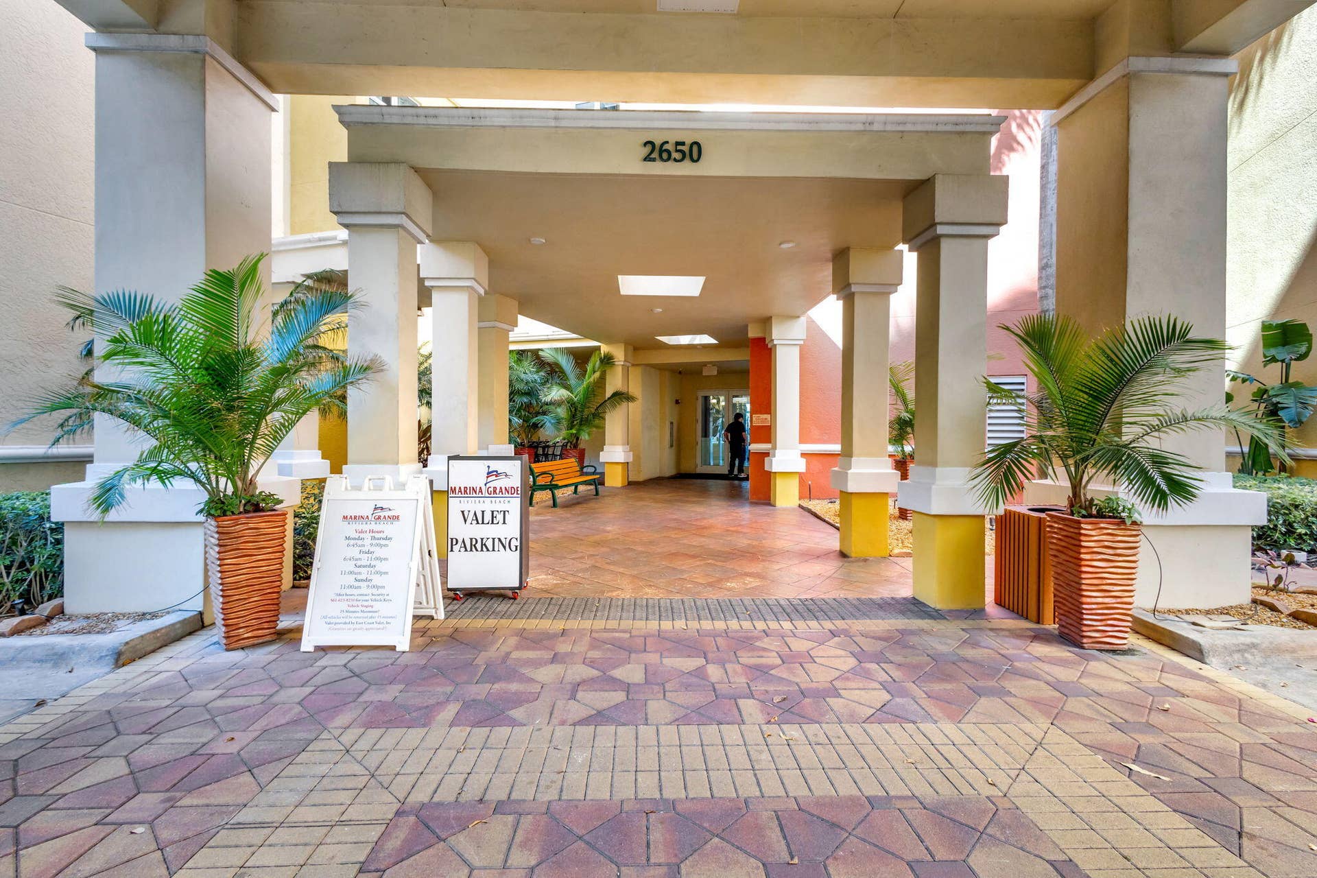 2650 Lake Shore Drive, #1005, Riviera Beach, FL 33404 VALET