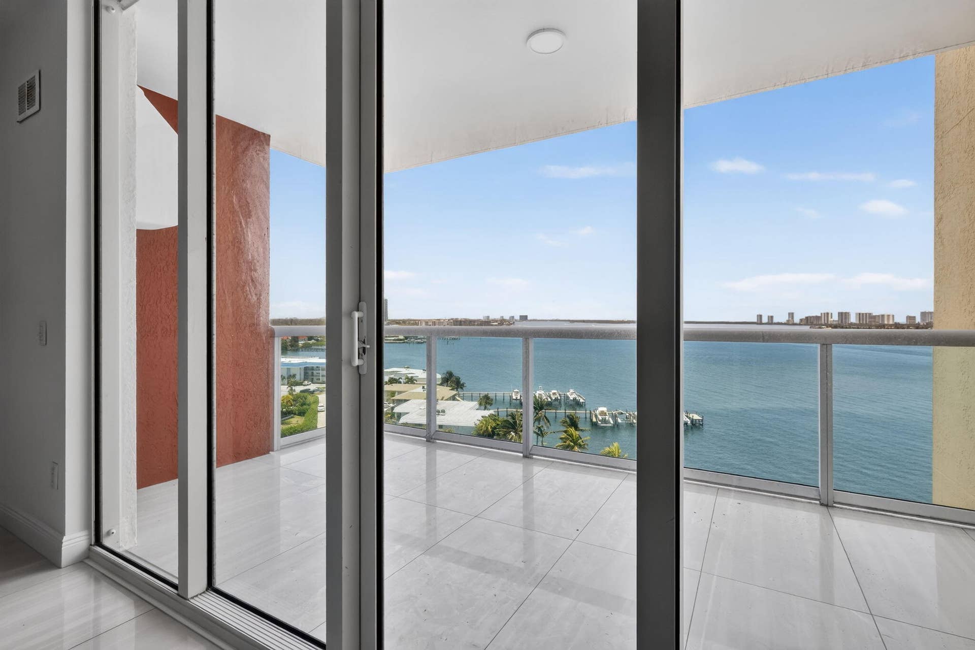 2650 Lake Shore Drive, #1005, Riviera Beach, FL 33404 PATIO