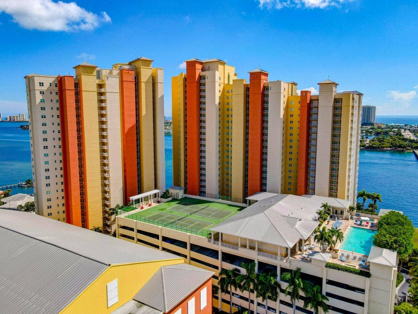 2650 Lake Shore Drive, #1005, Riviera Beach, FL 33404 20230103003500373675000000-o